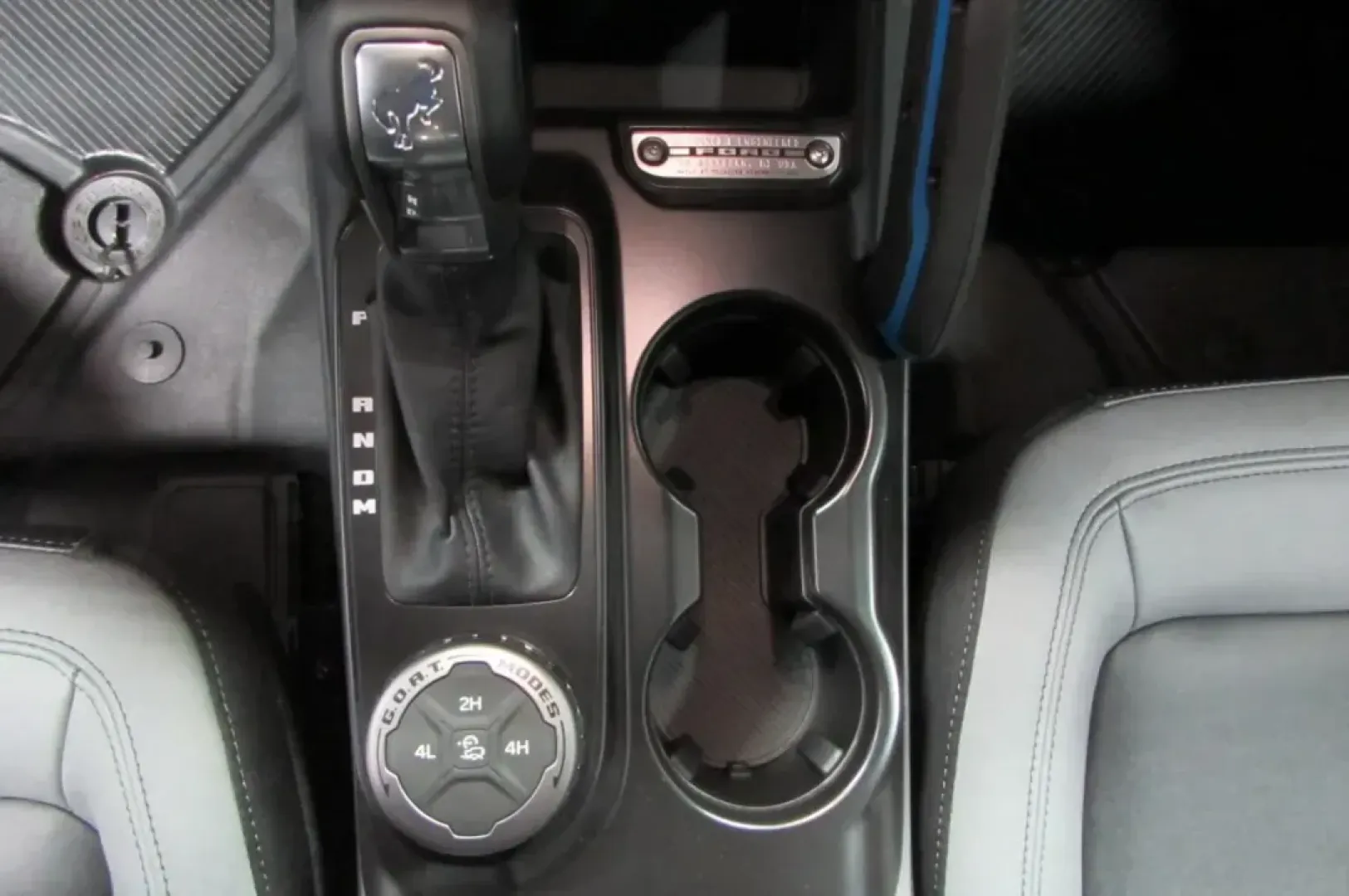 2024 Ford Bronco Black Diamond (1FMDE1AH2RL) with an 2.3L EcoBoost I-4 engine, located at 12836 Highway 21, De Soto, MO, 63020, (636) 337-7777, 38.151867, -90.575615 - Are you ready to elevate your adventure game? Whether you're planning a family getaway, tackling weekend excursions, or simply enjoying the open road, the 2024 Ford Bronco Black Diamond is your ticket to freedom and fun. Available now at Pettus Ford De Soto, this stunning SUV in Velo Blue effortless - Photo#26