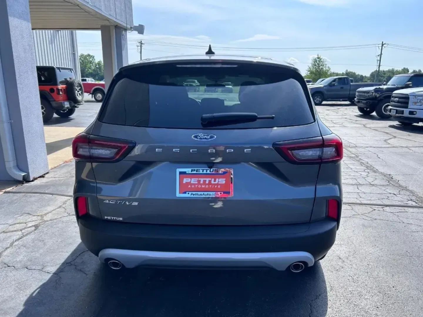 2025 Ford Escape Active (1FMCU0GNXSU) with an 1.5L EcoBoost engine, Automatic transmission, located at 12836 Highway 21, De Soto, MO, 63020, (636) 337-7777, 38.151867, -90.575615 - **Unleash Your Adventurous Spirit with the 2025 Ford Escape Active at Pettus Ford Fredericktown!**<br /> <br /> If you're searching for the perfect blend of style, comfort, and performance for your next family adventure or daily commute, look no further than the 2025 Ford Escape Active! This sporty - Photo#3