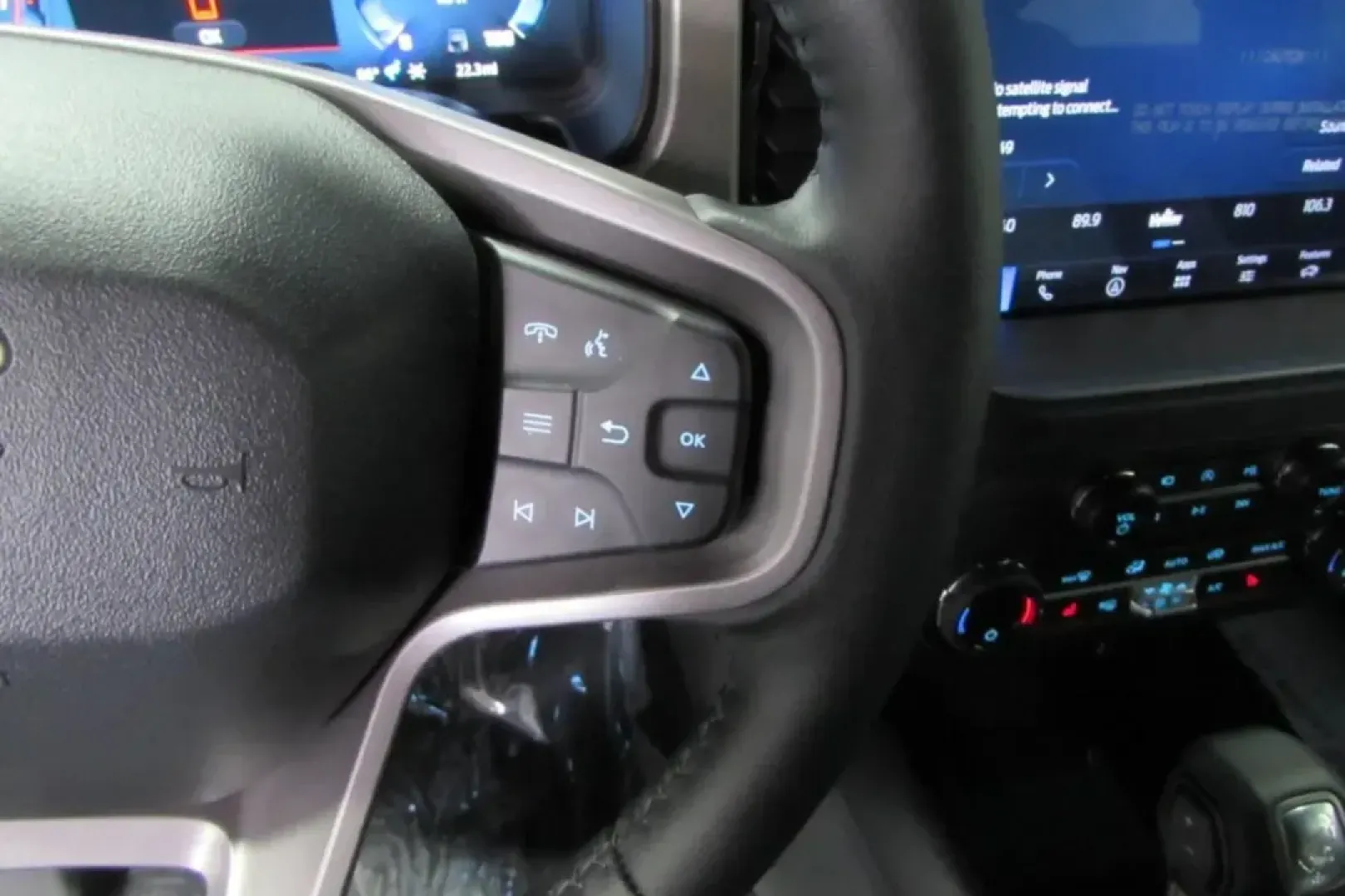 2025 /Smoked Truffle w/Black Leather Ford Bronco Outer Banks (1FMEE8BP0SL) with an 2.7L V6 Turbocharged engine, Automatic transmission, located at 12836 Highway 21, De Soto, MO, 63020, (636) 337-7777, 38.151867, -90.575615 - **Unleash Your Adventurous Spirit with the 2025 Ford Bronco Outer Banks!**<br /> <br /> Are you ready to tackle the great outdoors or navigate the urban jungle? The 2025 Ford Bronco Outer Banks is not just an SUV; it's a lifestyle choice for adventure seekers and families alike. With its rugged yet - Photo#15