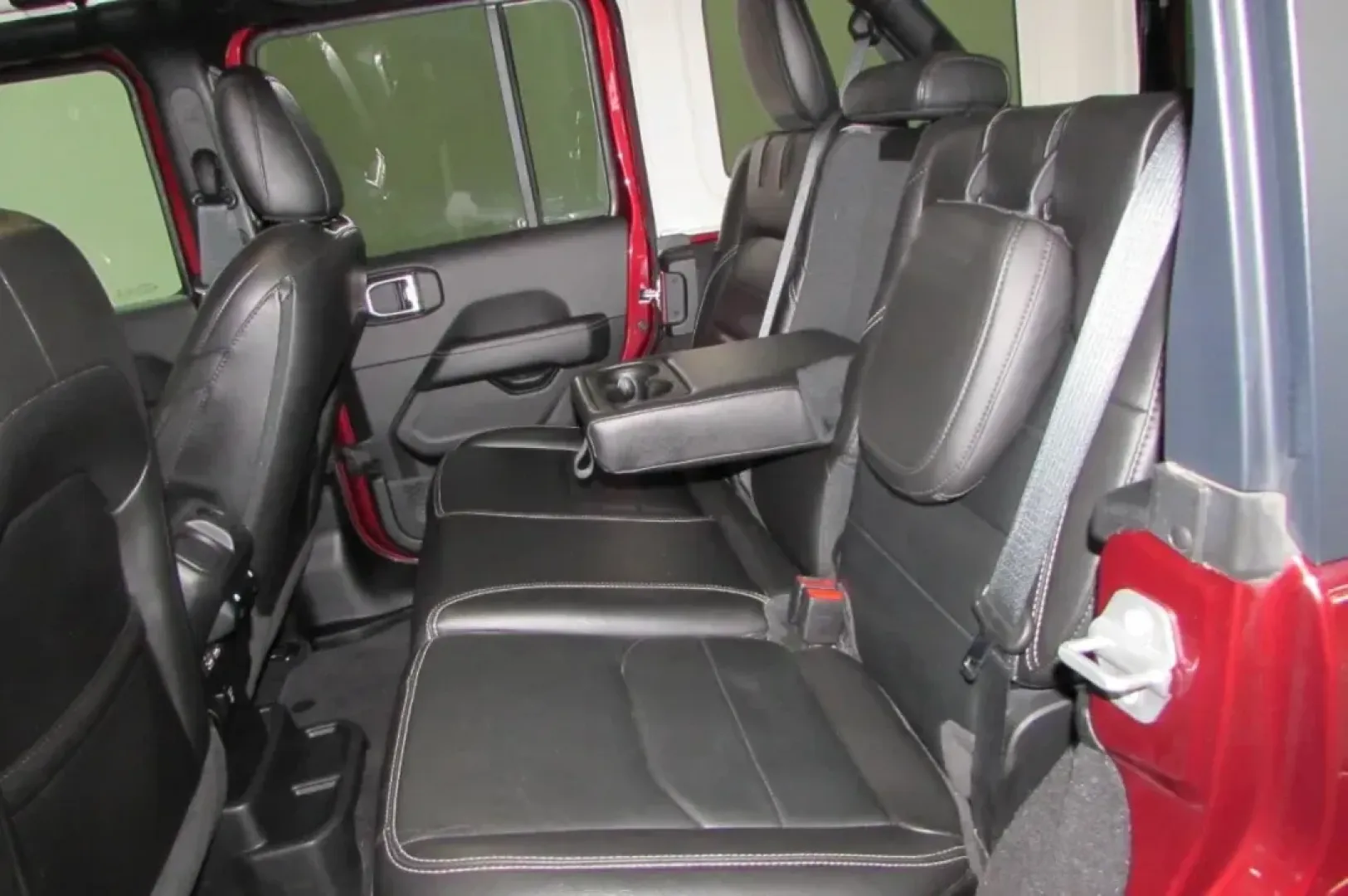 2021 /Dark Saddle/Black Leather Jeep Wrangler Unlimited Sahara 4xe (1C4JJXP62MW) with an Other engine, Automatic transmission, located at 12830 Highway 21, De Soto, MO, 63020, (636) 337-7777, 38.153099, -90.573624 - **Adventure Awaits with the 2021 Jeep Wrangler Unlimited Sahara 4xe Perfect for Your Next Expedition!**<br /> <br /> Are you ready to take your outdoor adventures to the next level? The 2021 Jeep Wrangler Unlimited Sahara 4xe is designed for those who crave excitement and exploration, making it an - Photo#24