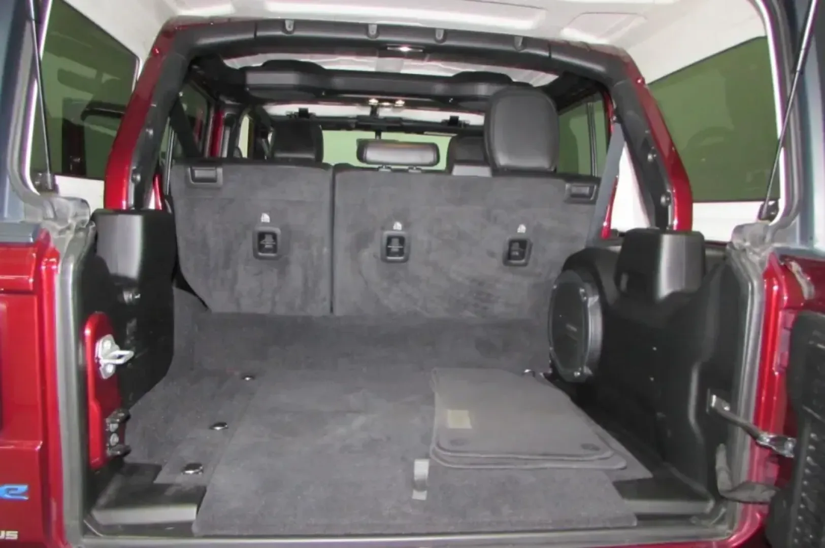 2021 /Dark Saddle/Black Leather Jeep Wrangler Unlimited Sahara 4xe (1C4JJXP62MW) with an Other engine, Automatic transmission, located at 12830 Highway 21, De Soto, MO, 63020, (636) 337-7777, 38.153099, -90.573624 - **Adventure Awaits with the 2021 Jeep Wrangler Unlimited Sahara 4xe Perfect for Your Next Expedition!**<br /> <br /> Are you ready to take your outdoor adventures to the next level? The 2021 Jeep Wrangler Unlimited Sahara 4xe is designed for those who crave excitement and exploration, making it an - Photo#26