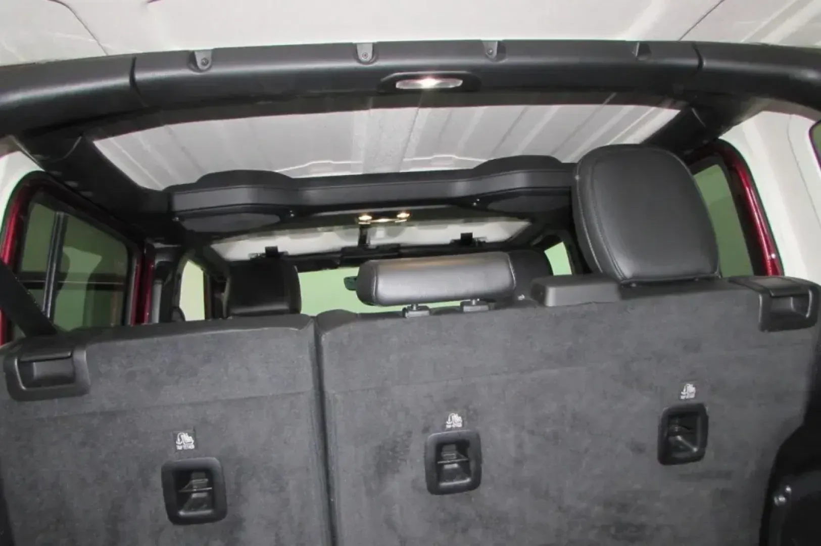 2021 /Dark Saddle/Black Leather Jeep Wrangler Unlimited Sahara 4xe (1C4JJXP62MW) with an Other engine, Automatic transmission, located at 12830 Highway 21, De Soto, MO, 63020, (636) 337-7777, 38.153099, -90.573624 - **Adventure Awaits with the 2021 Jeep Wrangler Unlimited Sahara 4xe Perfect for Your Next Expedition!**<br /> <br /> Are you ready to take your outdoor adventures to the next level? The 2021 Jeep Wrangler Unlimited Sahara 4xe is designed for those who crave excitement and exploration, making it an - Photo#27