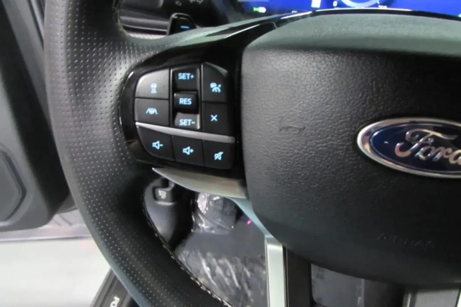 2021 /Ebony Leather Ford Explorer ST (1FM5K8GC7MG) with an Other engine, Automatic transmission, located at 12830 Highway 21, De Soto, MO, 63020, (636) 337-7777, 38.153099, -90.573624 - **Adventure Awaits with the 2021 Ford Explorer ST Perfect for Family Road Trips!**<br /> <br /> Are you ready to elevate your family's adventure game? The 2021 Ford Explorer ST is the ultimate SUV for families on the go, balancing spacious comfort with robust performance. Whether you're headed to l - Photo#14