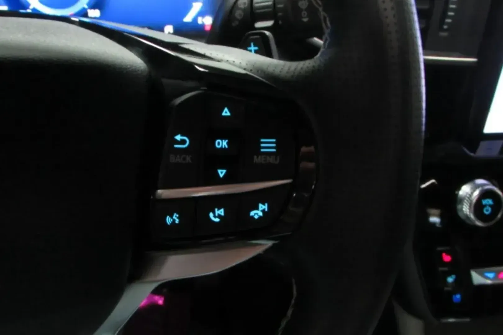 2021 /Ebony Leather Ford Explorer ST (1FM5K8GC7MG) with an Other engine, Automatic transmission, located at 12830 Highway 21, De Soto, MO, 63020, (636) 337-7777, 38.153099, -90.573624 - **Adventure Awaits with the 2021 Ford Explorer ST Perfect for Family Road Trips!**<br /> <br /> Are you ready to elevate your family's adventure game? The 2021 Ford Explorer ST is the ultimate SUV for families on the go, balancing spacious comfort with robust performance. Whether you're headed to l - Photo#15