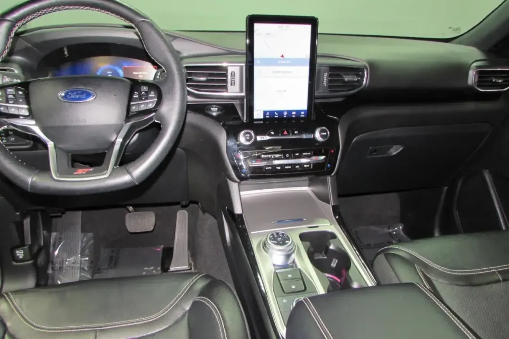 2021 /Ebony Leather Ford Explorer ST (1FM5K8GC7MG) with an Other engine, Automatic transmission, located at 12830 Highway 21, De Soto, MO, 63020, (636) 337-7777, 38.153099, -90.573624 - **Adventure Awaits with the 2021 Ford Explorer ST Perfect for Family Road Trips!**<br /> <br /> Are you ready to elevate your family's adventure game? The 2021 Ford Explorer ST is the ultimate SUV for families on the go, balancing spacious comfort with robust performance. Whether you're headed to l - Photo#21