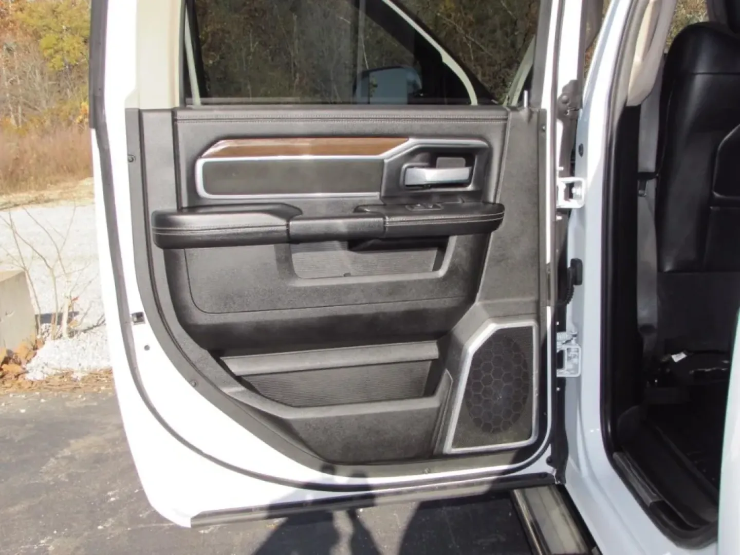 2022 /Black Ram 3500 Laramie (3C63RRJLXNG) with an Other engine, located at 12830 Highway 21, De Soto, MO, 63020, (636) 337-7777, 38.153099, -90.573624 - Are you ready to elevate your work and adventure game? Look no further than this stunning 2022 Ram 3500 4WD Laramie Crew Cab, now available at Pettus CDJR DeSoto, your trusted source for **quality used vehicles** in De Soto, MO. Whether you're hauling equipment for work, towing a trailer for your we - Photo#31