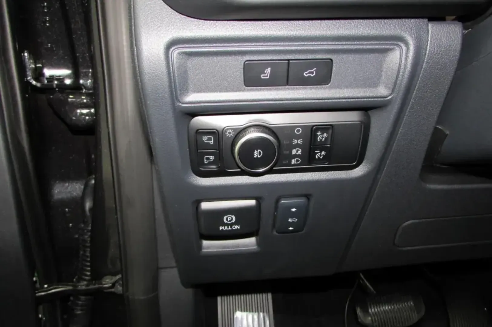 2024 Ford Expedition Max Platinum (1FMJK1M89RE) with an 3.5L EcoBoost V6 engine, Automatic transmission, located at 12836 Highway 21, De Soto, MO, 63020, (636) 337-7777, 38.151867, -90.575615 - ### Unleash Your Adventurous Spirit with the 2024 Ford Expedition Max Platinum<br /> <br /> Are you ready to elevate your family adventures or tackle your daily commute with unmatched style and comfort? Look no further than the exceptional **2024 Ford Expedition Max Platinum**, now available at **Pe - Photo#11