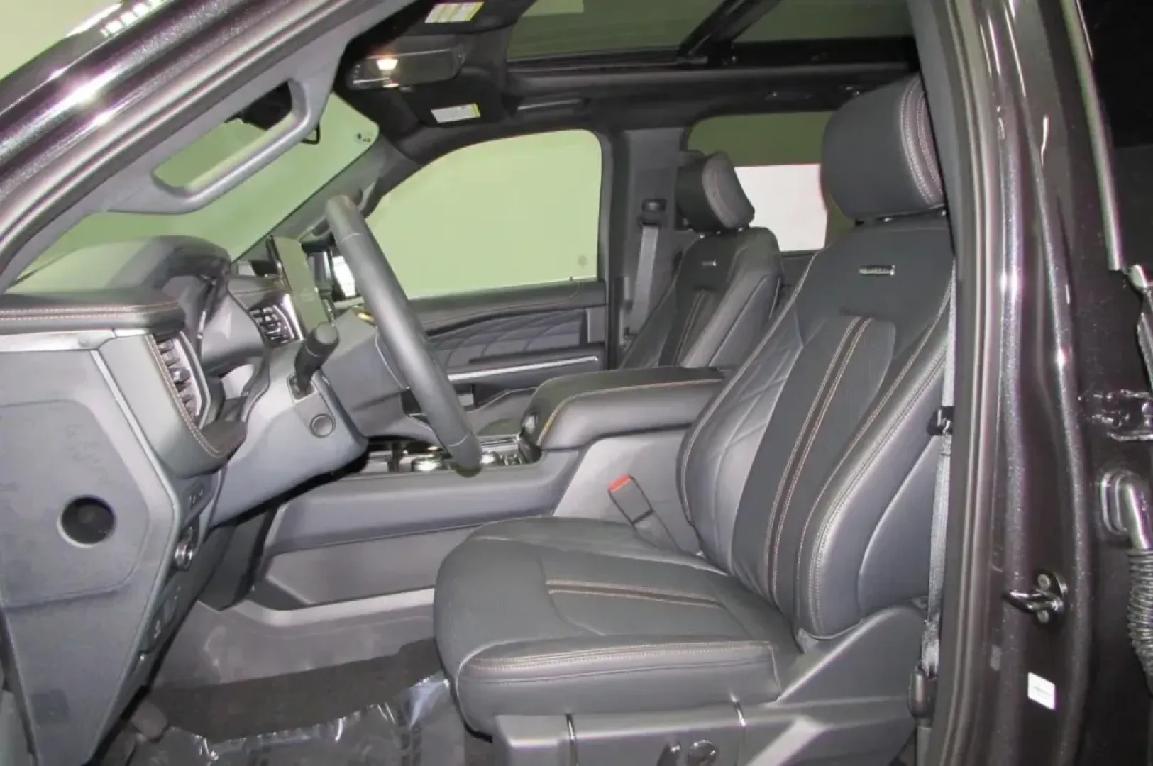 2024 Ford Expedition Max Platinum (1FMJK1M89RE) with an 3.5L EcoBoost V6 engine, Automatic transmission, located at 12836 Highway 21, De Soto, MO, 63020, (636) 337-7777, 38.151867, -90.575615 - ### Unleash Your Adventurous Spirit with the 2024 Ford Expedition Max Platinum<br /> <br /> Are you ready to elevate your family adventures or tackle your daily commute with unmatched style and comfort? Look no further than the exceptional **2024 Ford Expedition Max Platinum**, now available at **Pe - Photo#12