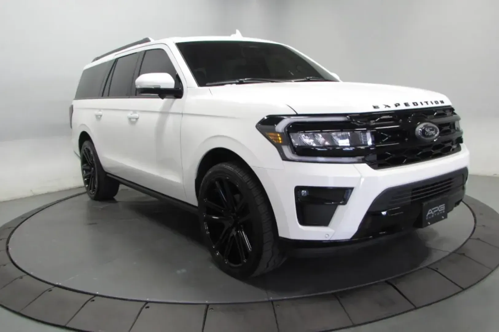 2024 Ford Expedition Max Limited (1FMJK2A84RE) with an 3.5L EcoBoost V6 engine, Automatic transmission, located at 12836 Highway 21, De Soto, MO, 63020, (636) 337-7777, 38.151867, -90.575615 - **Discover the Ultimate Family Adventure Vehicle at Pettus Ford De Soto!**<br /> <br /> Are you ready to elevate your family adventures and weekend getaways? Look no further! The **2024 Ford Expedition Max Limited** is the perfect SUV for growing families and those who crave spaciousness and comfort - Photo#46