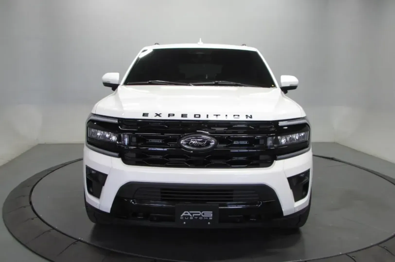 2024 Ford Expedition Max Limited (1FMJK2A84RE) with an 3.5L EcoBoost V6 engine, Automatic transmission, located at 12836 Highway 21, De Soto, MO, 63020, (636) 337-7777, 38.151867, -90.575615 - **Discover the Ultimate Family Adventure Vehicle at Pettus Ford De Soto!**<br /> <br /> Are you ready to elevate your family adventures and weekend getaways? Look no further! The **2024 Ford Expedition Max Limited** is the perfect SUV for growing families and those who crave spaciousness and comfort - Photo#0