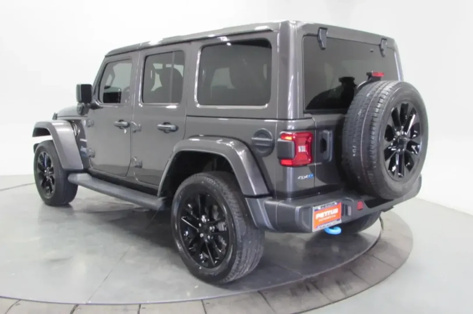 2022 /Black Leather Jeep Wrangler Unlimited Sahara 4xe (1C4JJXP68NW) with an Other engine, Automatic transmission, located at 12830 Highway 21, De Soto, MO, 63020, (636) 337-7777, 38.153099, -90.573624 - **Experience the Ultimate Adventure with the 2022 Jeep Wrangler Unlimited Sahara 4xe at Pettus CDJR DeSoto!**<br /> <br /> Are you in search of the perfect SUV to elevate your family outings or weekend adventures? Look no further than the 2022 Jeep Wrangler Unlimited Sahara 4xe, available now at Pet - Photo#5