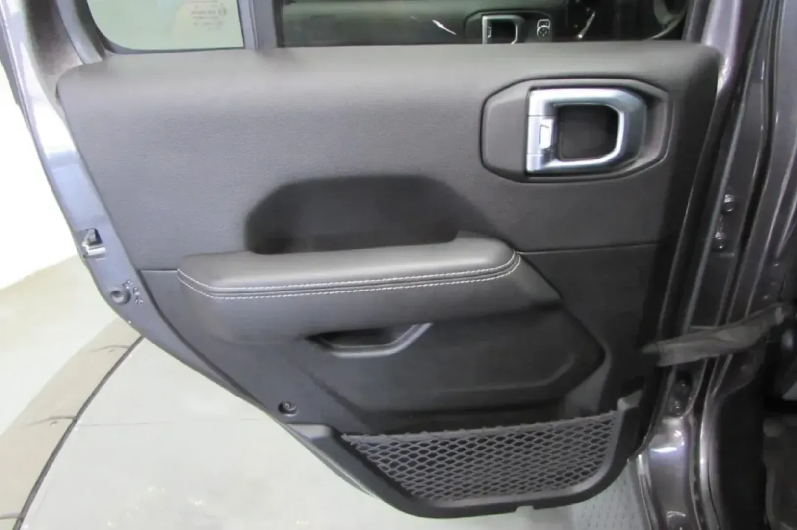 2022 /Black Leather Jeep Wrangler Unlimited Sahara 4xe (1C4JJXP68NW) with an Other engine, Automatic transmission, located at 12830 Highway 21, De Soto, MO, 63020, (636) 337-7777, 38.153099, -90.573624 - **Experience the Ultimate Adventure with the 2022 Jeep Wrangler Unlimited Sahara 4xe at Pettus CDJR DeSoto!**<br /> <br /> Are you in search of the perfect SUV to elevate your family outings or weekend adventures? Look no further than the 2022 Jeep Wrangler Unlimited Sahara 4xe, available now at Pet - Photo#25