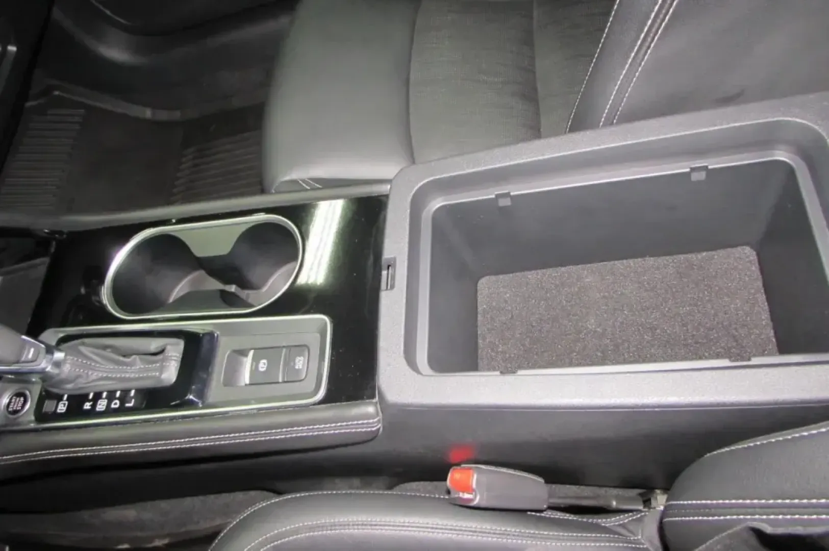 2021 /Charcoal Leather Nissan Altima 2.5 Platinum (1N4BL4FW1MN) with an Other engine, Automatic transmission, located at 12830 Highway 21, De Soto, MO, 63020, (636) 337-7777, 38.153099, -90.573624 - **Experience the Road Like Never Before: 2021 Nissan Altima Platinum Awaits You at Pettus CDJR DeSoto!**<br /> <br /> Are you in the market for a reliable sedan that seamlessly blends style, comfort, and advanced technology? Look no further than this stunning 2021 Nissan Altima Platinum, available n - Photo#22
