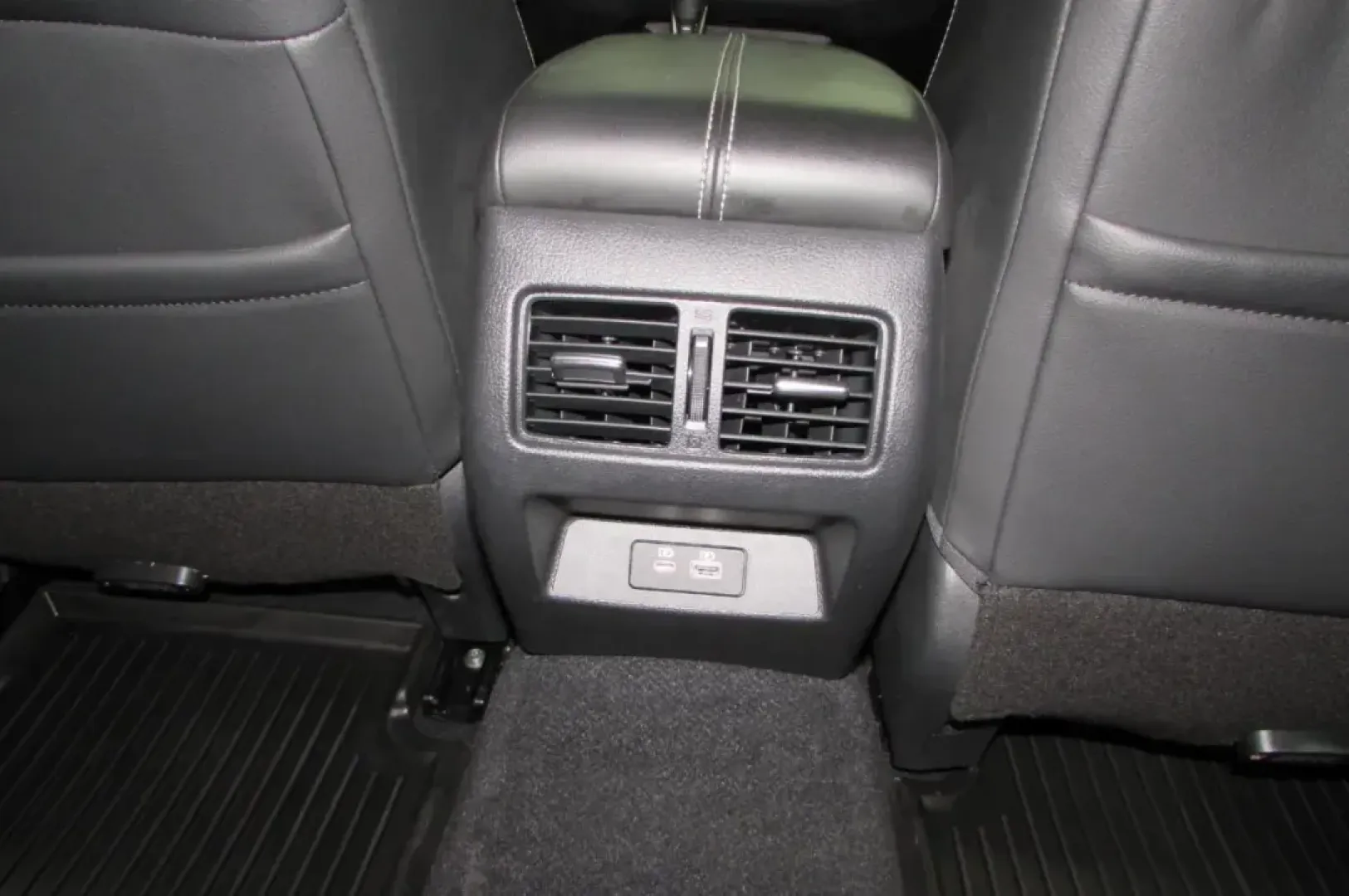2021 /Charcoal Leather Nissan Altima 2.5 Platinum (1N4BL4FW1MN) with an Other engine, Automatic transmission, located at 12830 Highway 21, De Soto, MO, 63020, (636) 337-7777, 38.153099, -90.573624 - **Experience the Road Like Never Before: 2021 Nissan Altima Platinum Awaits You at Pettus CDJR DeSoto!**<br /> <br /> Are you in the market for a reliable sedan that seamlessly blends style, comfort, and advanced technology? Look no further than this stunning 2021 Nissan Altima Platinum, available n - Photo#26