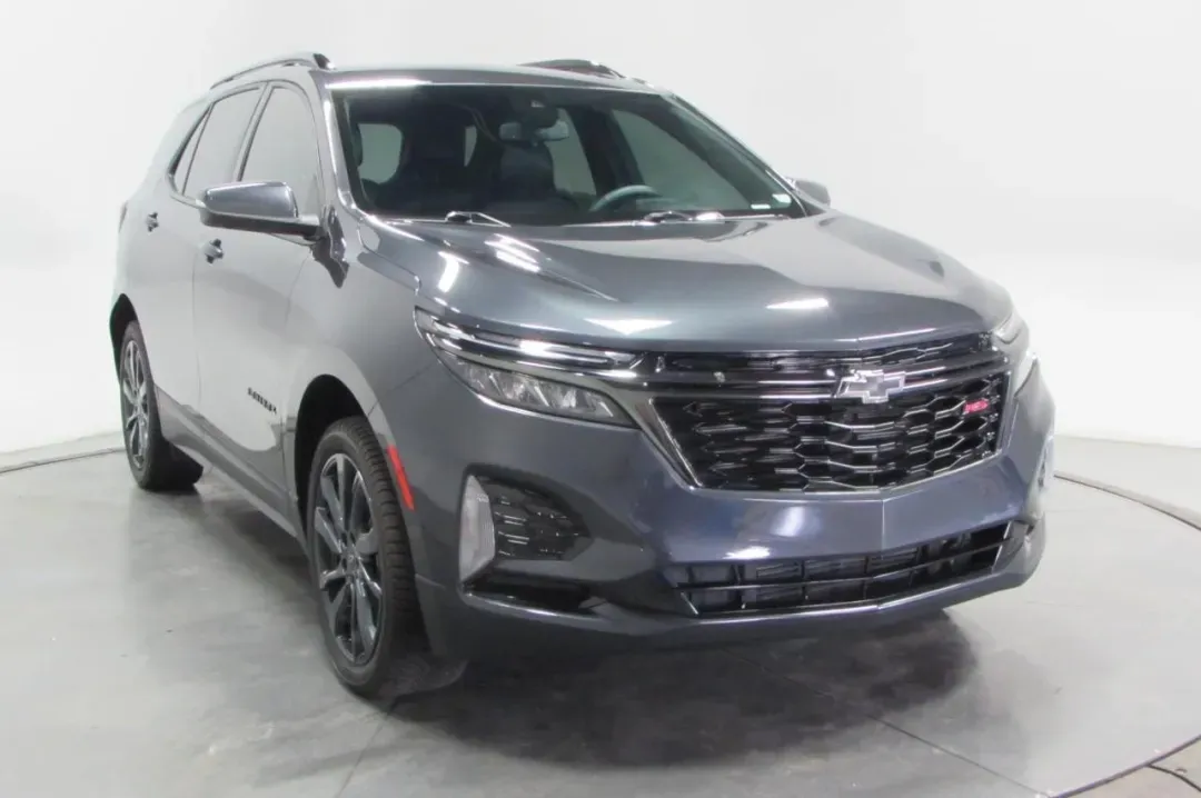 photo of 2023 Chevrolet Equinox RS
