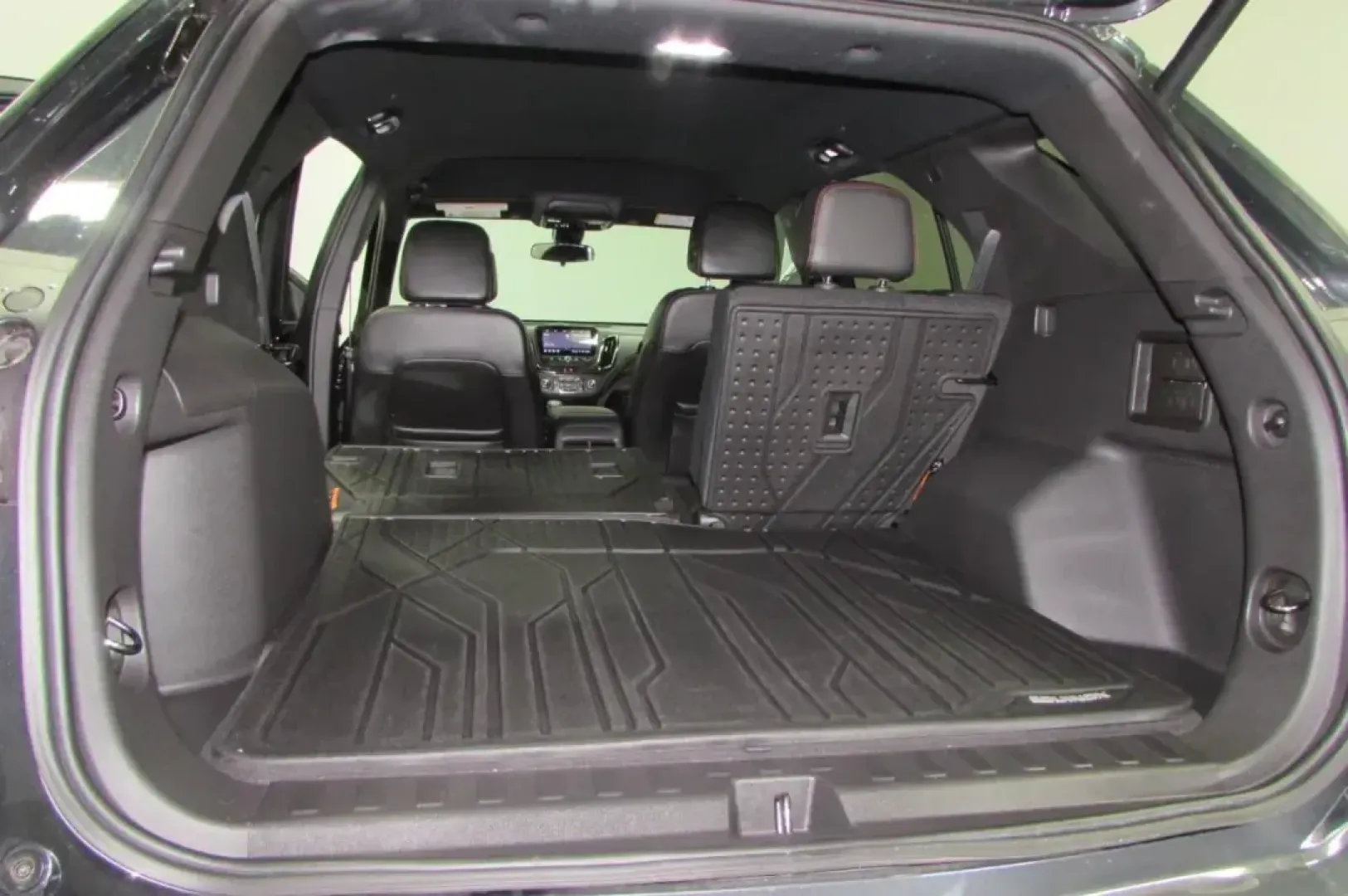 2023 /Jet Black Leather Chevrolet Equinox RS (3GNAXWEG8PS) with an Other engine, Automatic transmission, located at 12830 Highway 21, De Soto, MO, 63020, (636) 337-7777, 38.153099, -90.573624 - ### Adventure Awaits with the 2023 Chevrolet Equinox RS!<br /> <br /> Are you ready to elevate your daily commuting experience or embark on weekend adventures with your family? Look no further than this stunning **2023 Chevrolet Equinox RS** available at **Pettus CDJR DeSoto**! This versatile SUV co - Photo#28