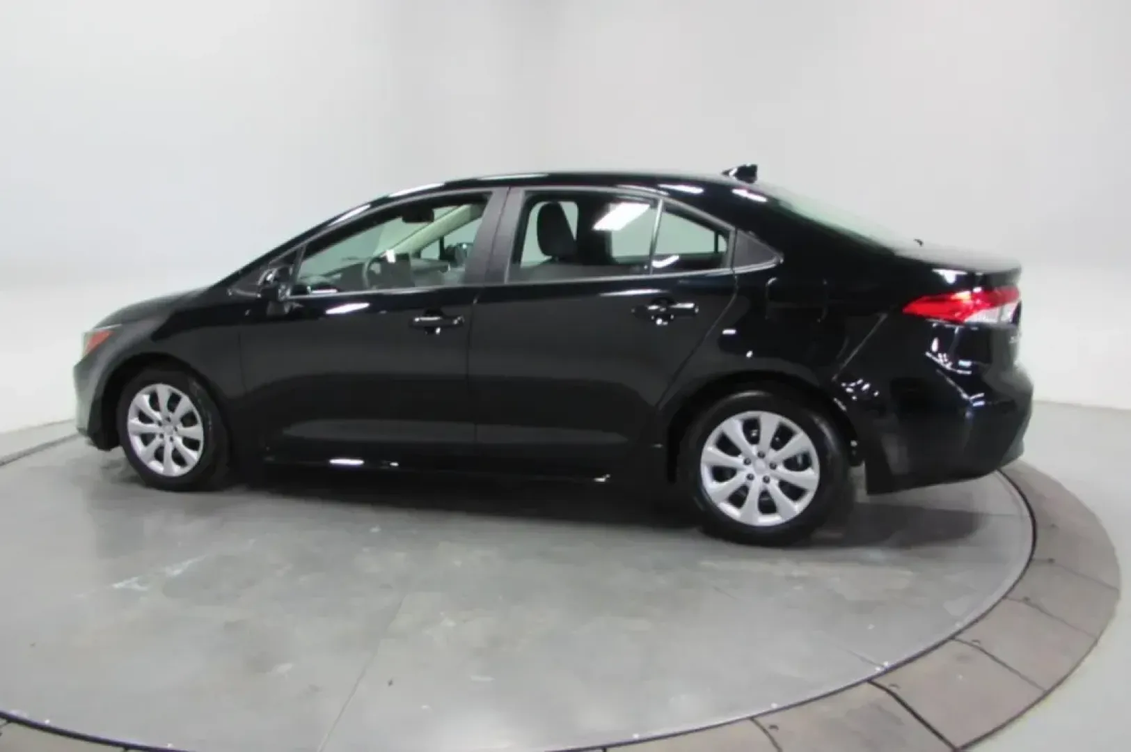 2024 /Light Gray Cloth Toyota Corolla LE (5YFB4MDE5RP) with an Other engine, Automatic transmission, located at 12830 Highway 21, De Soto, MO, 63020, (636) 337-7777, 38.153099, -90.573624 - Are you ready to elevate your daily commute or family outings in style and comfort? Look no further than the 2024 Toyota Corolla LE, a vibrant four-door sedan that perfectly blends performance, fuel efficiency, and modern technology. Whether you're navigating through the charming streets of De Soto, - Photo#4