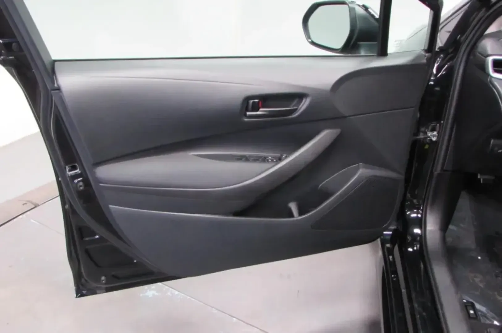2024 /Light Gray Cloth Toyota Corolla LE (5YFB4MDE5RP) with an Other engine, Automatic transmission, located at 12830 Highway 21, De Soto, MO, 63020, (636) 337-7777, 38.153099, -90.573624 - Are you ready to elevate your daily commute or family outings in style and comfort? Look no further than the 2024 Toyota Corolla LE, a vibrant four-door sedan that perfectly blends performance, fuel efficiency, and modern technology. Whether you're navigating through the charming streets of De Soto, - Photo#10