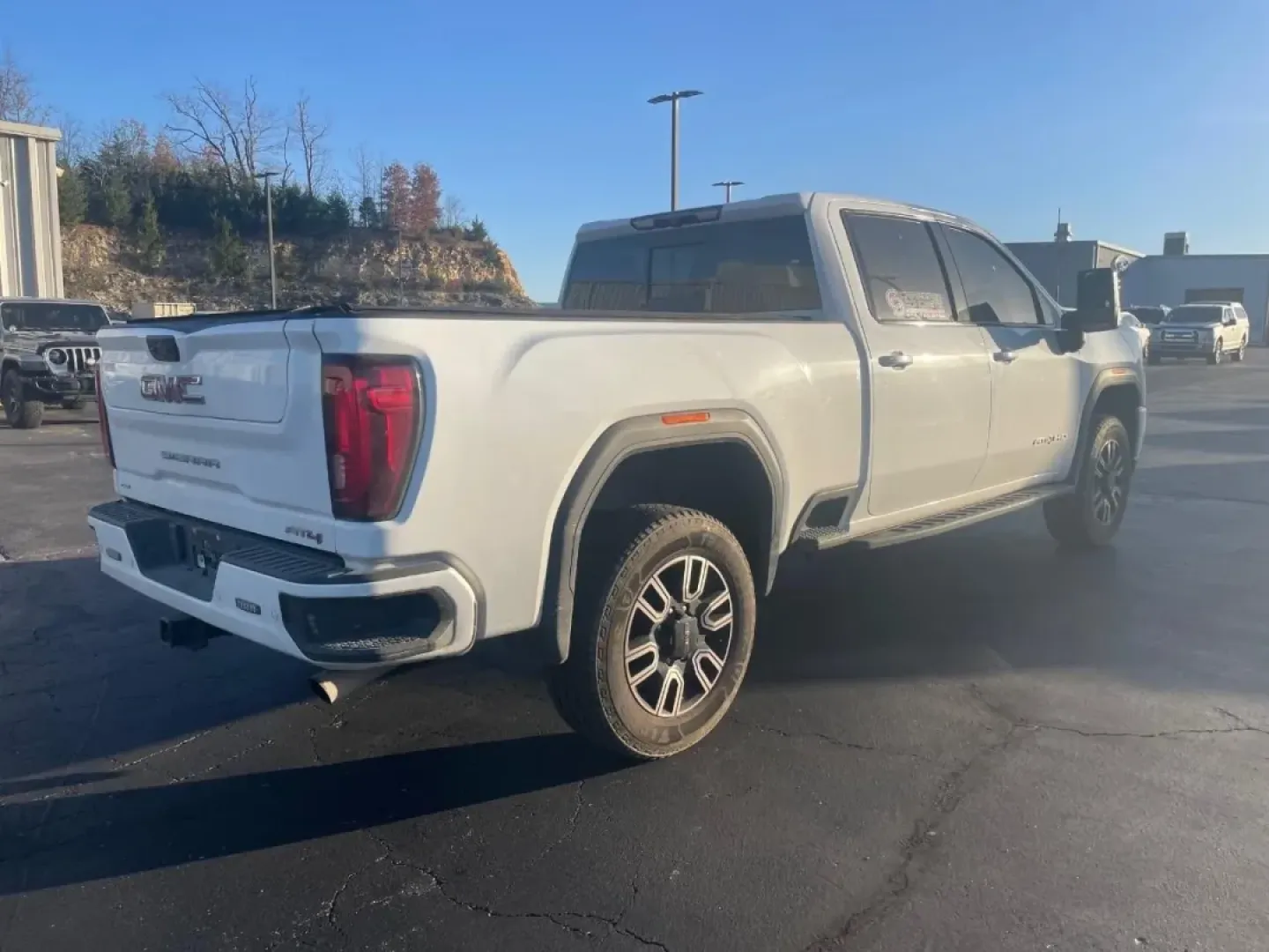 2022 /Jet Black With Kalahari Accents GMC Sierra 2500HD AT4 (1GT49PE73NF) with an Other engine, located at 12836 Highway 21, De Soto, MO, 63020, (636) 337-7777, 38.151867, -90.575615 - **Tackle Tough Jobs and Weekend Adventures with the 2022 GMC Sierra 2500HD AT4 Crew Cab**<br /> <br /> Are you ready to elevate your driving experience while tackling demanding tasks or embarking on thrilling weekend adventures? The 2022 GMC Sierra 2500HD AT4 Crew Cab is a versatile and rugged truck - Photo#2