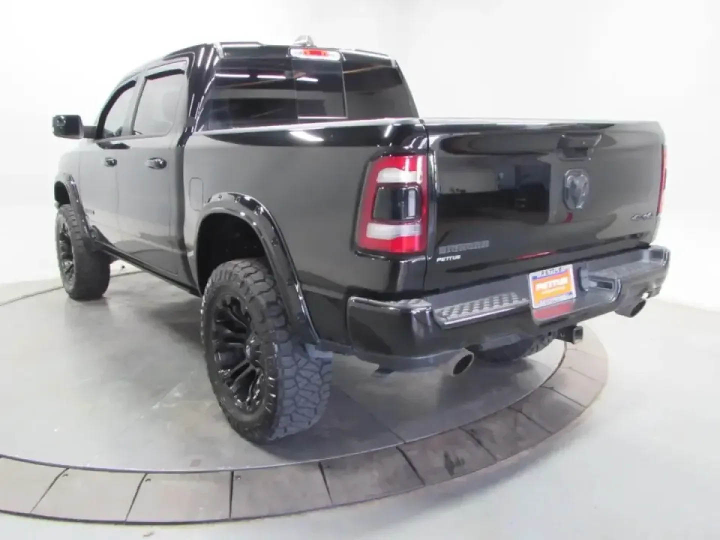 2023 /Black Ram 1500 Big Horn/Lone Star (1C6SRFFTXPN) with an 5.7L V8 OHV 16V engine, 8A transmission, located at 12830 Highway 21, De Soto, MO, 63020, (636) 337-7777, 38.153099, -90.573624 - Whether you're hauling mulch for a weekend project, towing a boat to the lake, or simply wanting a confident daily driver for Missouri backroads, this **2023 Ram 1500 Big Horn/Lone Star** is built for real life. With **Four Wheel Drive**, a strong **5.7L V8 OHV 16V** paired to an **8-speed automatic - Photo#4
