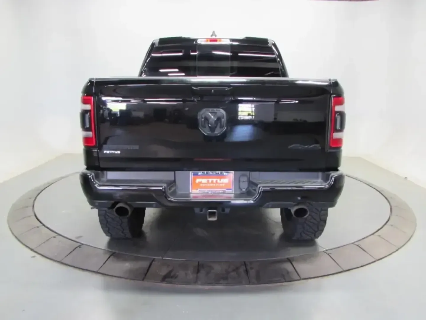 2023 /Black Ram 1500 Big Horn/Lone Star (1C6SRFFTXPN) with an 5.7L V8 OHV 16V engine, 8A transmission, located at 12830 Highway 21, De Soto, MO, 63020, (636) 337-7777, 38.153099, -90.573624 - Whether you're hauling mulch for a weekend project, towing a boat to the lake, or simply wanting a confident daily driver for Missouri backroads, this **2023 Ram 1500 Big Horn/Lone Star** is built for real life. With **Four Wheel Drive**, a strong **5.7L V8 OHV 16V** paired to an **8-speed automatic - Photo#5