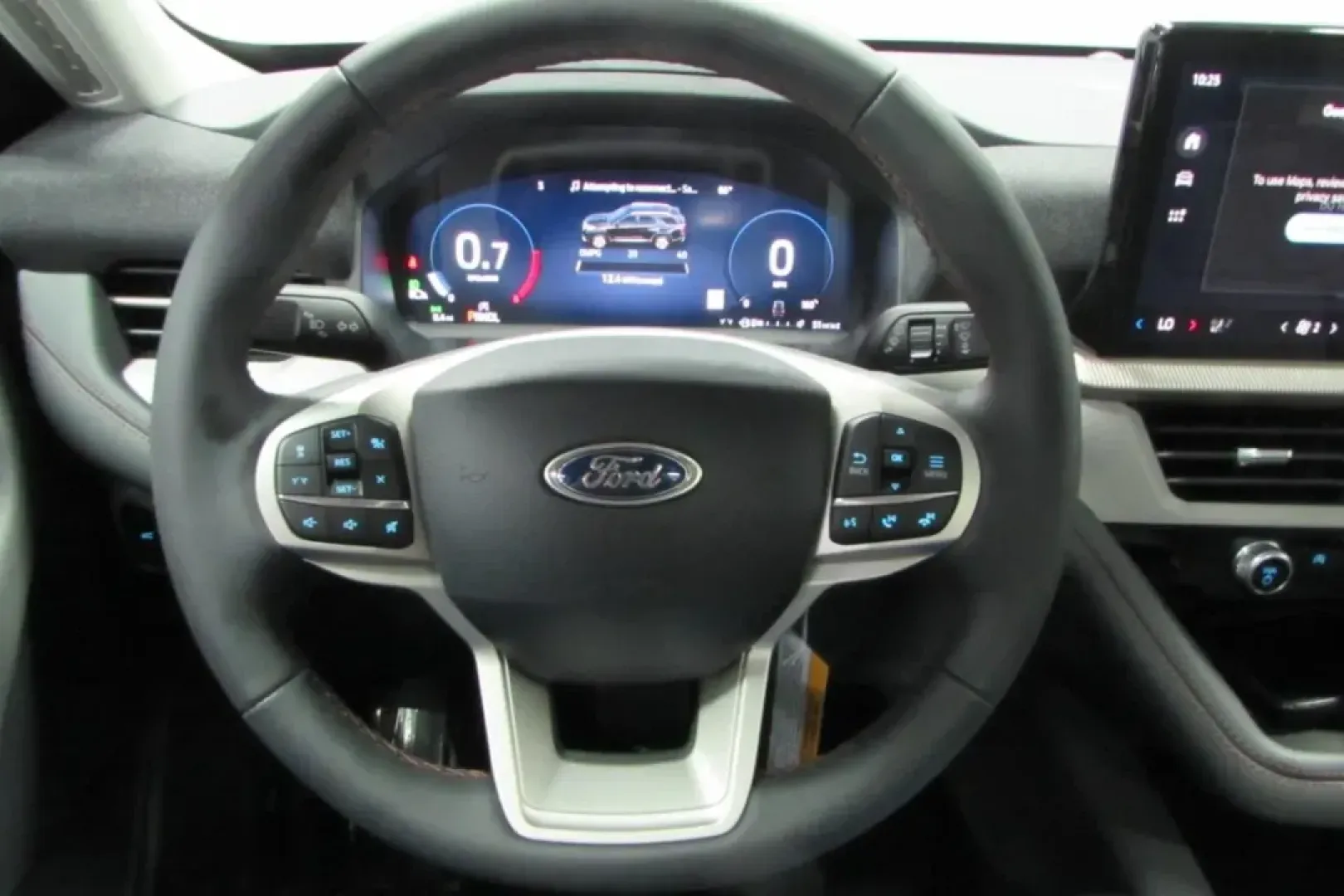 2025 /Dark Gray/Onyx Leather Trimmed Ford Explorer Active (1FMUK8DH0SG) with an 2.3L EcoBoost I-4 engine, Automatic transmission, located at 12836 Highway 21, De Soto, MO, 63020, (636) 337-7777, 38.151867, -90.575615 - **Explore Adventure and Family Comfort with the 2025 Ford Explorer at Pettus Ford De Soto**<br /> <br /> If you're seeking the perfect vehicle to elevate your family adventures or weekend getaways, look no further than the stunning 2025 Ford Explorer. This versatile SUV seamlessly blends comfort, te - Photo#14