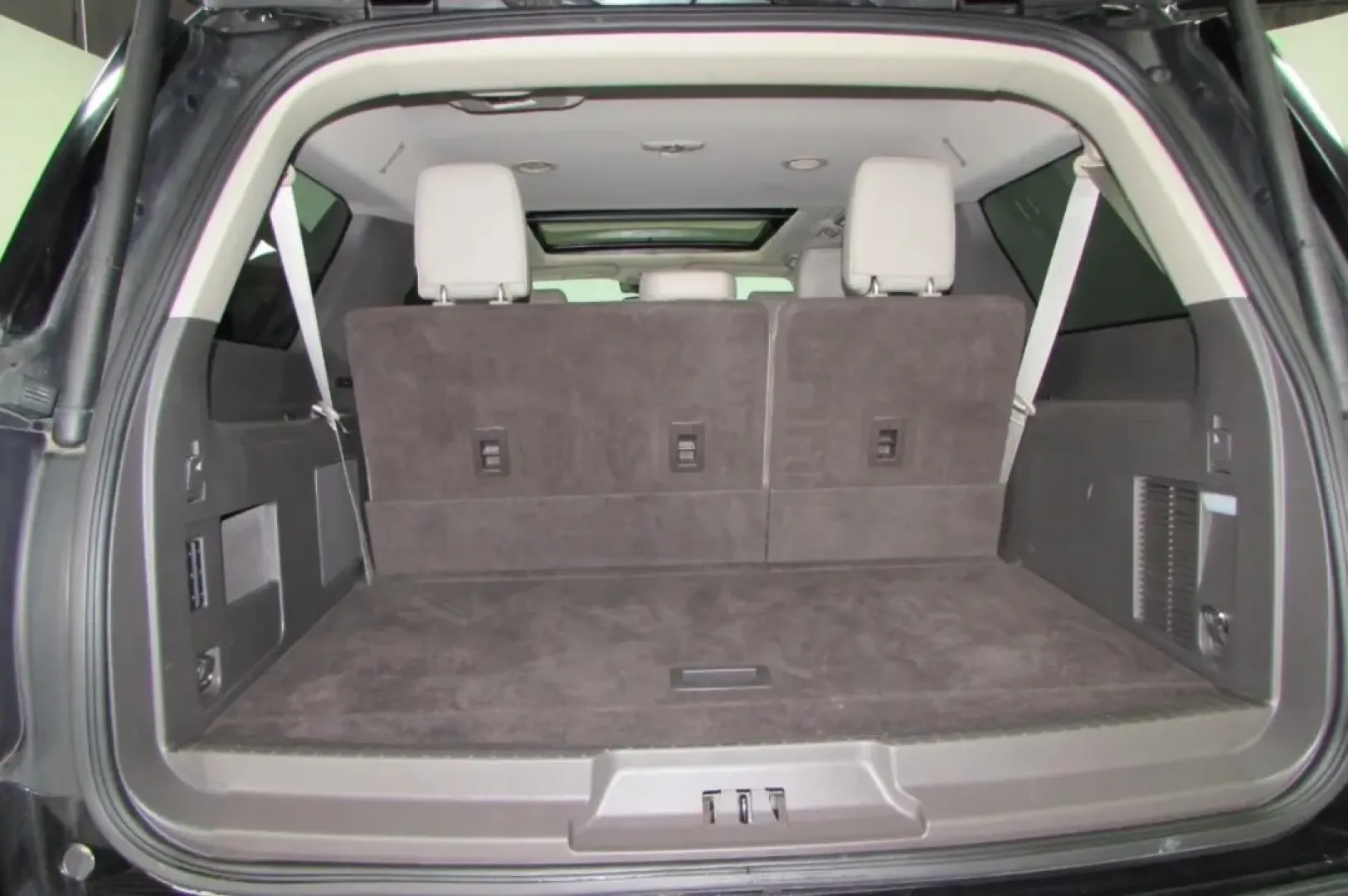 2020 /Medium Stone Leather Ford Expedition Max Limited (1FMJK2AT9LE) with an Other engine, Automatic transmission, located at 12830 Highway 21, De Soto, MO, 63020, (636) 337-7777, 38.153099, -90.573624 - **Discover Adventure and Comfort with the 2020 Ford Expedition Max Limited at Pettus CDJR DeSoto**<br /> <br /> Are you ready to elevate your family road trips, weekend adventures, or daily commutes? Look no further than this stunning 2020 Ford Expedition Max Limited, available now at Pettus CDJR De - Photo#28
