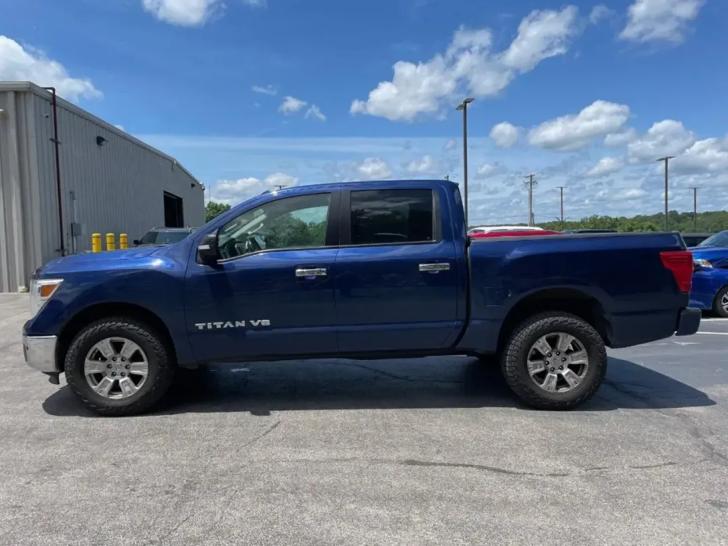 2018 Nissan Titan SV (1N6AA1E58JN) with an Other engine, Automatic transmission, located at 12836 Highway 21, De Soto, MO, 63020, (636) 337-7777, 38.151867, -90.575615 - **Unleash Your Adventurous Spirit with the 2018 Nissan Titan SV at Pettus Ford De Soto!**<br /> <br /> Looking for a rugged truck that can keep up with your adventurous lifestyle? Look no further! This 2018 Nissan Titan SV is the perfect companion for weekend getaways, family road trips, and all you - Photo#1