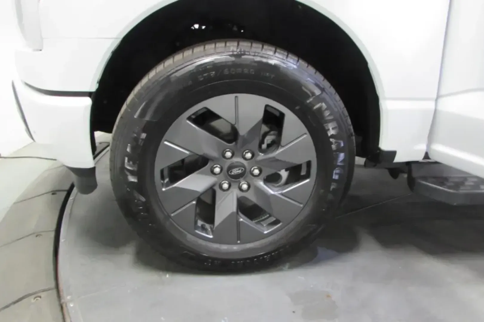 2025 /Medium Dark Slate Leather Ford F-150 Lightning Flash (1FT6W3L76SW) with an Electric Motor engine, located at 12836 Highway 21, De Soto, MO, 63020, (636) 337-7777, 38.151867, -90.575615 - **Drive the Future with the 2025 Ford F-150 Lightning at Pettus Ford De Soto!**<br /> <br /> If you're looking for a truck that combines power, efficiency, and cutting-edge technology, look no further than the 2025 Ford F-150 Lightning, now available at Pettus Ford De Soto in De Soto, MO. This elect - Photo#10