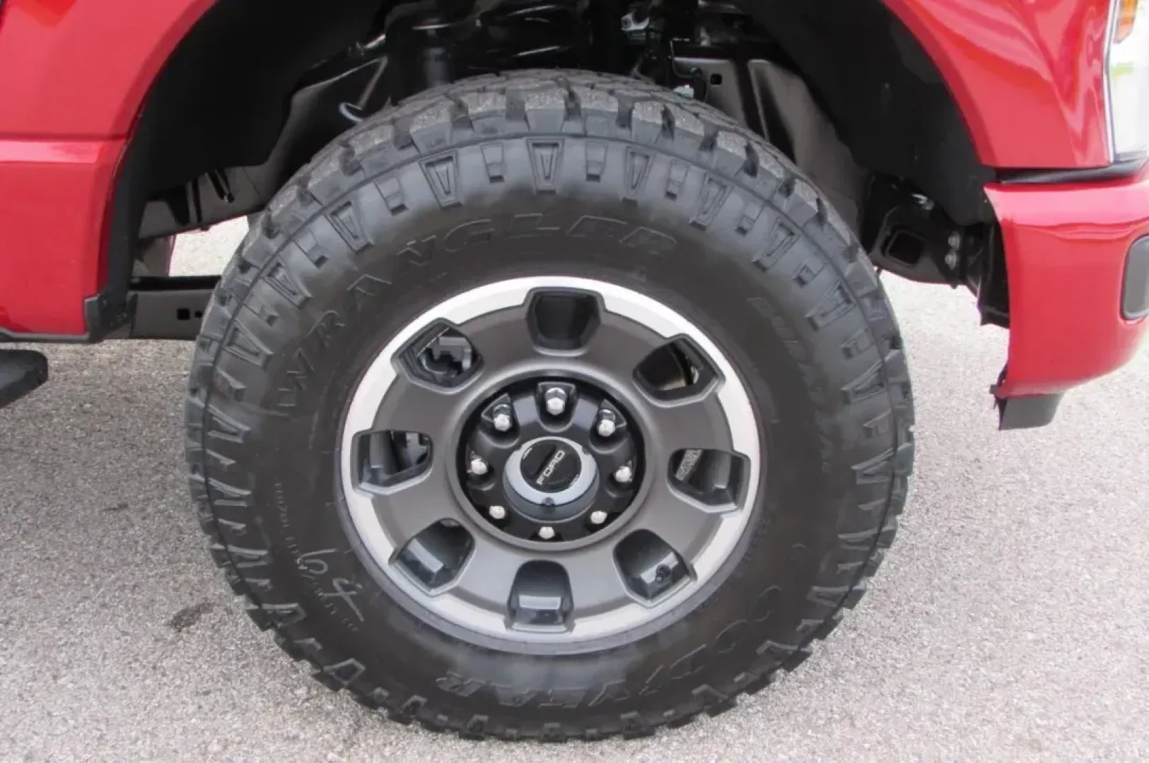 2024 Ford F-250SD Lariat (1FT8W2BM4RE) with an 6.7L Turbocharged engine, located at 12836 Highway 21, De Soto, MO, 63020, (636) 337-7777, 38.151867, -90.575615 - **Unleash Adventure with the 2024 Ford F-250SD Lariat Your Ultimate Trucking Companion!**<br /> <br /> Are you ready to elevate your driving experience? The 2024 Ford F-250SD Lariat is here to redefine what it means to have a reliable, rugged truck that can handle everything from daily commuting to - Photo#9