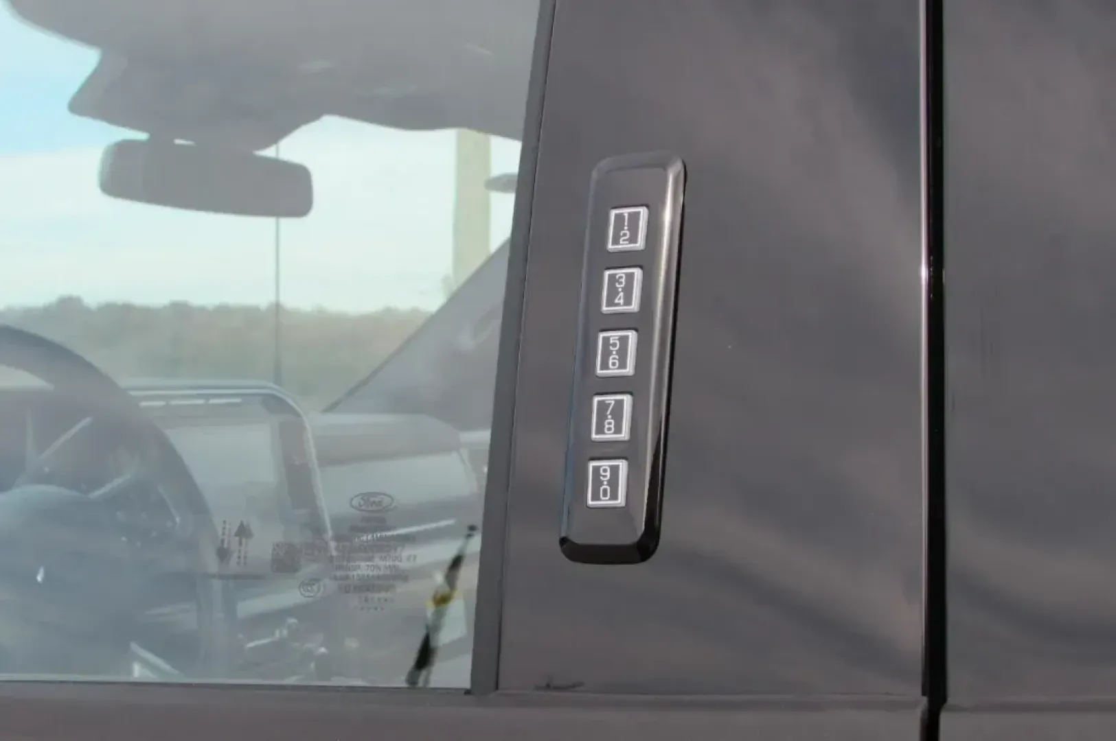 2024 Ford F-250SD Lariat (1FT8W2BM4RE) with an 6.7L Turbocharged engine, located at 12836 Highway 21, De Soto, MO, 63020, (636) 337-7777, 38.151867, -90.575615 - **Unleash Adventure with the 2024 Ford F-250SD Lariat Your Ultimate Trucking Companion!**<br /> <br /> Are you ready to elevate your driving experience? The 2024 Ford F-250SD Lariat is here to redefine what it means to have a reliable, rugged truck that can handle everything from daily commuting to - Photo#14