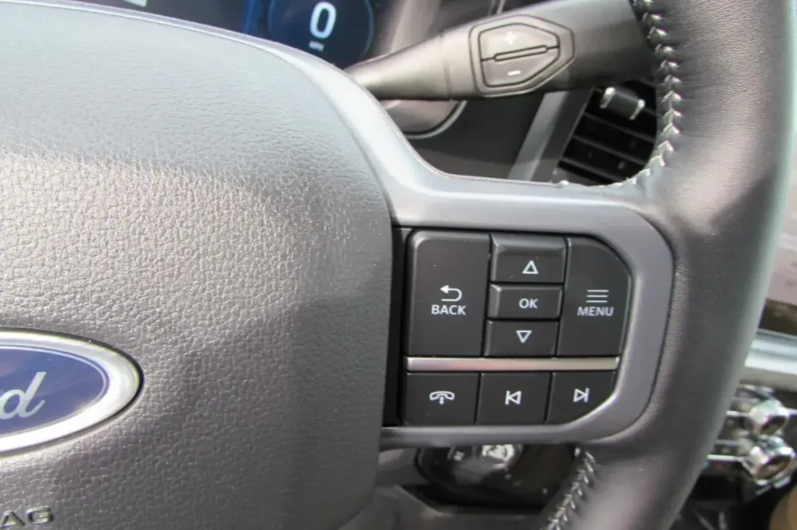 2024 Ford F-250SD Lariat (1FT8W2BM4RE) with an 6.7L Turbocharged engine, located at 12836 Highway 21, De Soto, MO, 63020, (636) 337-7777, 38.151867, -90.575615 - **Unleash Adventure with the 2024 Ford F-250SD Lariat Your Ultimate Trucking Companion!**<br /> <br /> Are you ready to elevate your driving experience? The 2024 Ford F-250SD Lariat is here to redefine what it means to have a reliable, rugged truck that can handle everything from daily commuting to - Photo#20