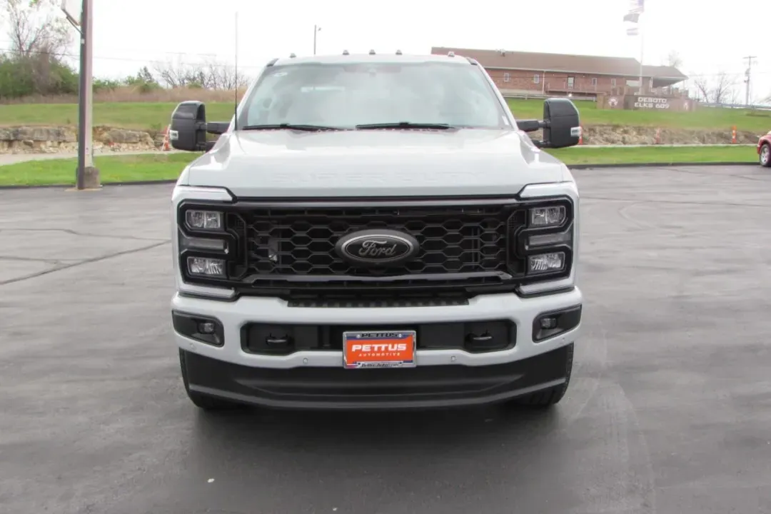 photo of 2025 Ford F-250SD LARIAT