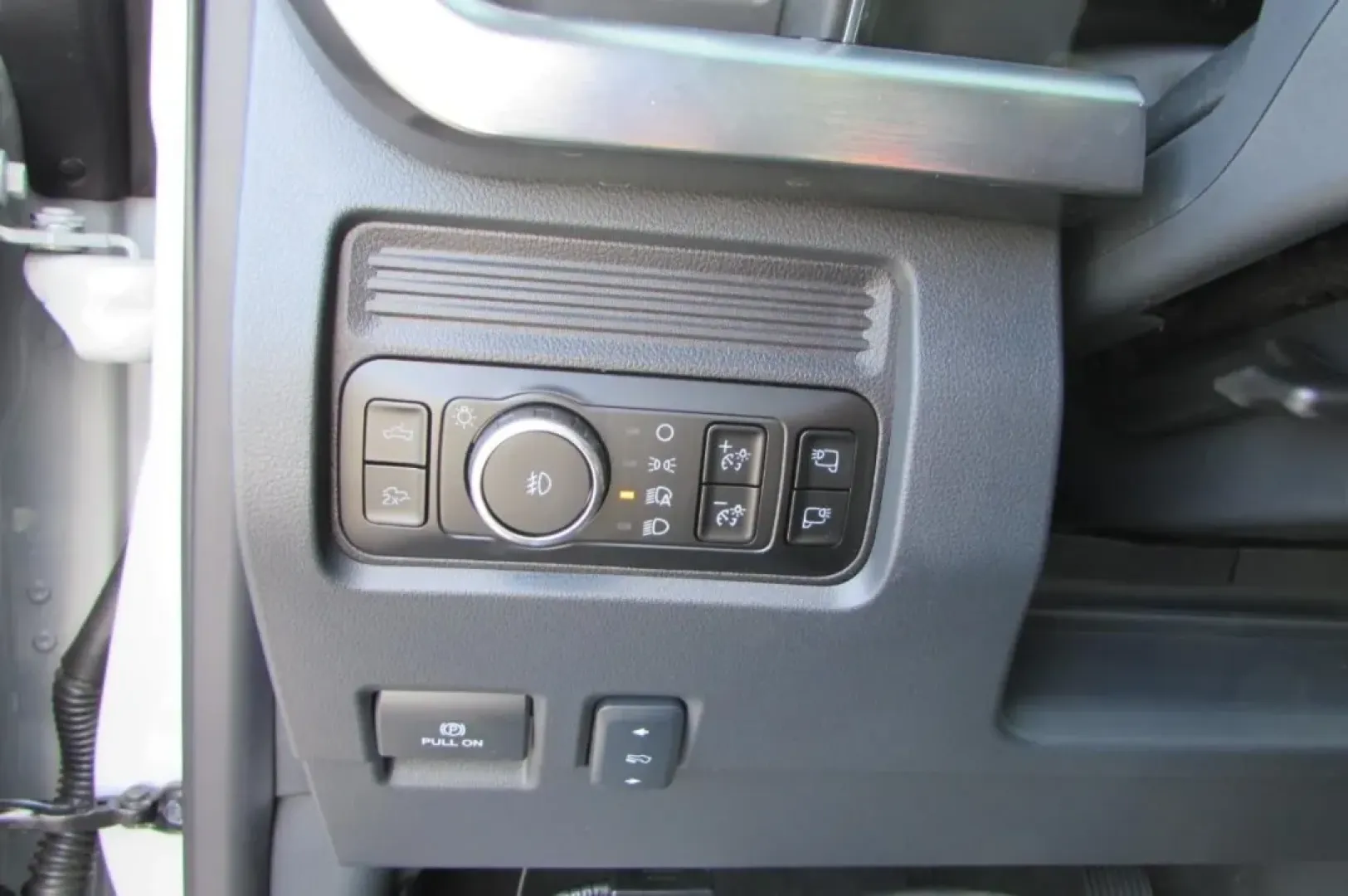 2025 /Black Onyx Ford F-250SD LARIAT (1FT8W2BTXSE) with an 6.7L Turbocharged engine, 6A transmission, located at 12836 Highway 21, De Soto, MO, 63020, (636) 337-7777, 38.151867, -90.575615 - Discover Your Next Adventure with the 2025 Ford F-250SD LARIAT at Pettus Ford De Soto!<br /> <br /> Are you a weekend warrior or someone who thrives on outdoor adventures? If so, the 2025 Ford F-250SD LARIAT is your ticket to unparalleled freedom and capability. This rugged truck is designed for tho - Photo#49