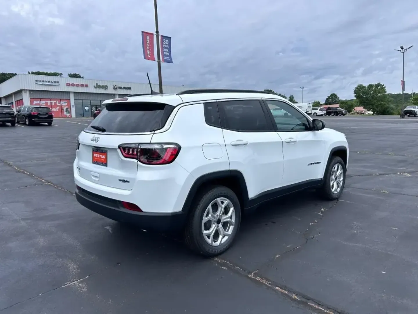 2025 /Black Leather Trimmed Jeep Compass Latitude (3C4NJDBNXST) with an 2.0L I4 DOHC DI Turbo engine, Automatic transmission, located at 970 Woodlawn Dr., Farmington, MO, 63640, (573) 431-7800, 37.825642, -90.468674 - **Discover Adventure Behind the Wheel of the 2025 Jeep Compass Latitude at Pettus CDJR Farmington!**<br /> <br /> Are you ready to elevate your driving experience and embrace the adventurous lifestyle you've always dreamed of? Look no further! The 2025 Jeep Compass Latitude, with its stunning Bright - Photo#2