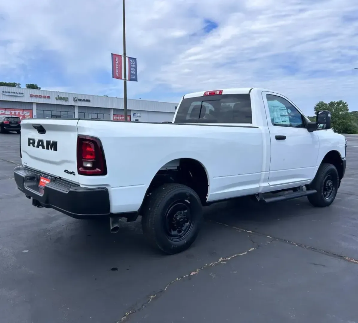 2025 /Diesel Gray/Black Cloth Ram 2500 Tradesman (3C6MR5AJ5SG) with an 6.4L V8 HEMI HD engine, located at 970 Woodlawn Dr., Farmington, MO, 63640, (573) 431-7800, 37.825642, -90.468674 - ### Unleash Adventure with the 2025 Ram 2500 Tradesman!<br /> <br /> Are you ready to elevate your lifestyle with a truck that combines rugged capability with modern convenience? The 2025 Ram 2500 Tradesman is the perfect vehicle for those who crave adventure and need a reliable companion for both w - Photo#2
