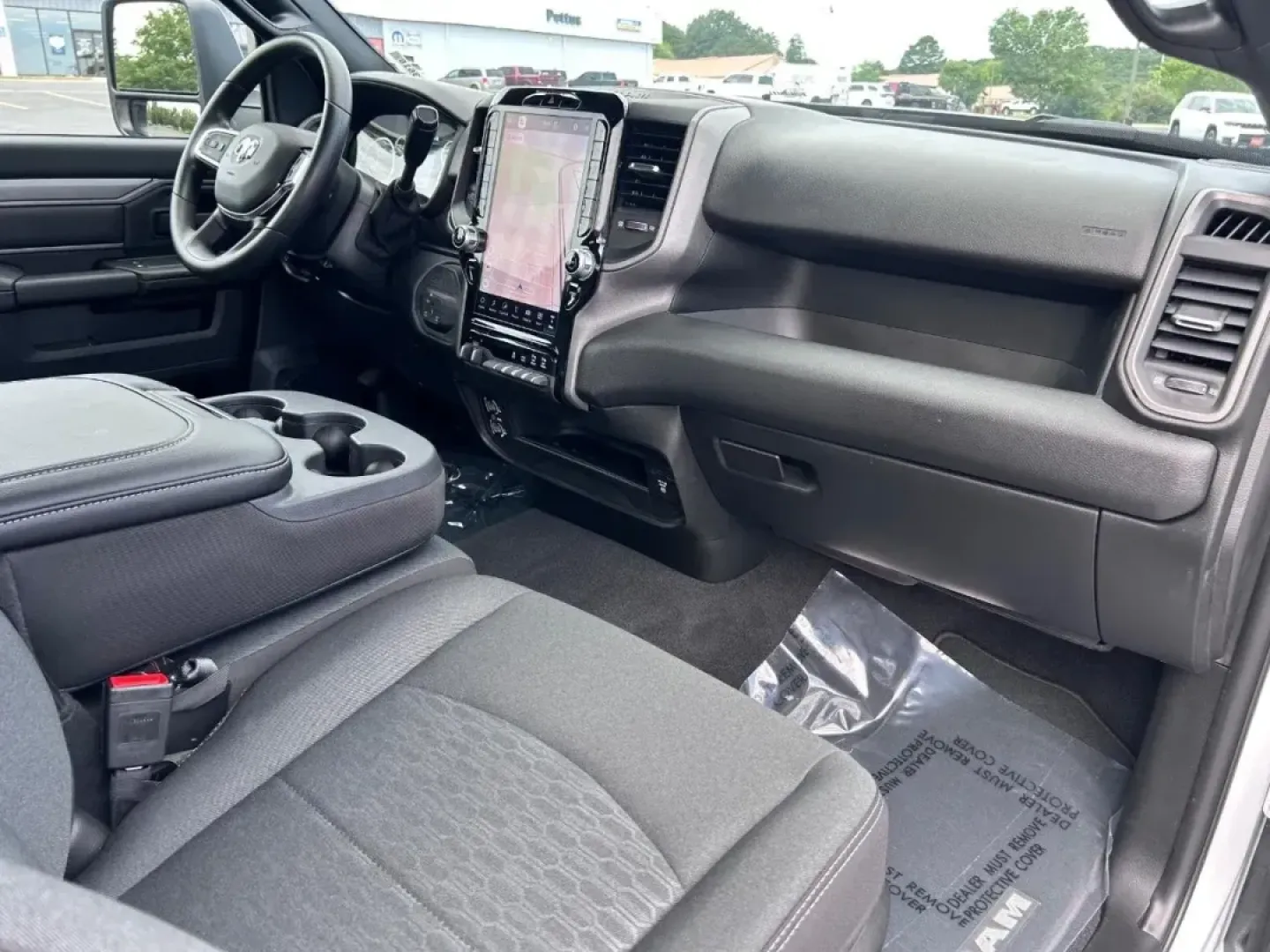 2025 /Diesel Gray/Black Cloth Ram 2500 Tradesman (3C6MR5AJ5SG) with an 6.4L V8 HEMI HD engine, located at 970 Woodlawn Dr., Farmington, MO, 63640, (573) 431-7800, 37.825642, -90.468674 - ### Unleash Adventure with the 2025 Ram 2500 Tradesman!<br /> <br /> Are you ready to elevate your lifestyle with a truck that combines rugged capability with modern convenience? The 2025 Ram 2500 Tradesman is the perfect vehicle for those who crave adventure and need a reliable companion for both w - Photo#8