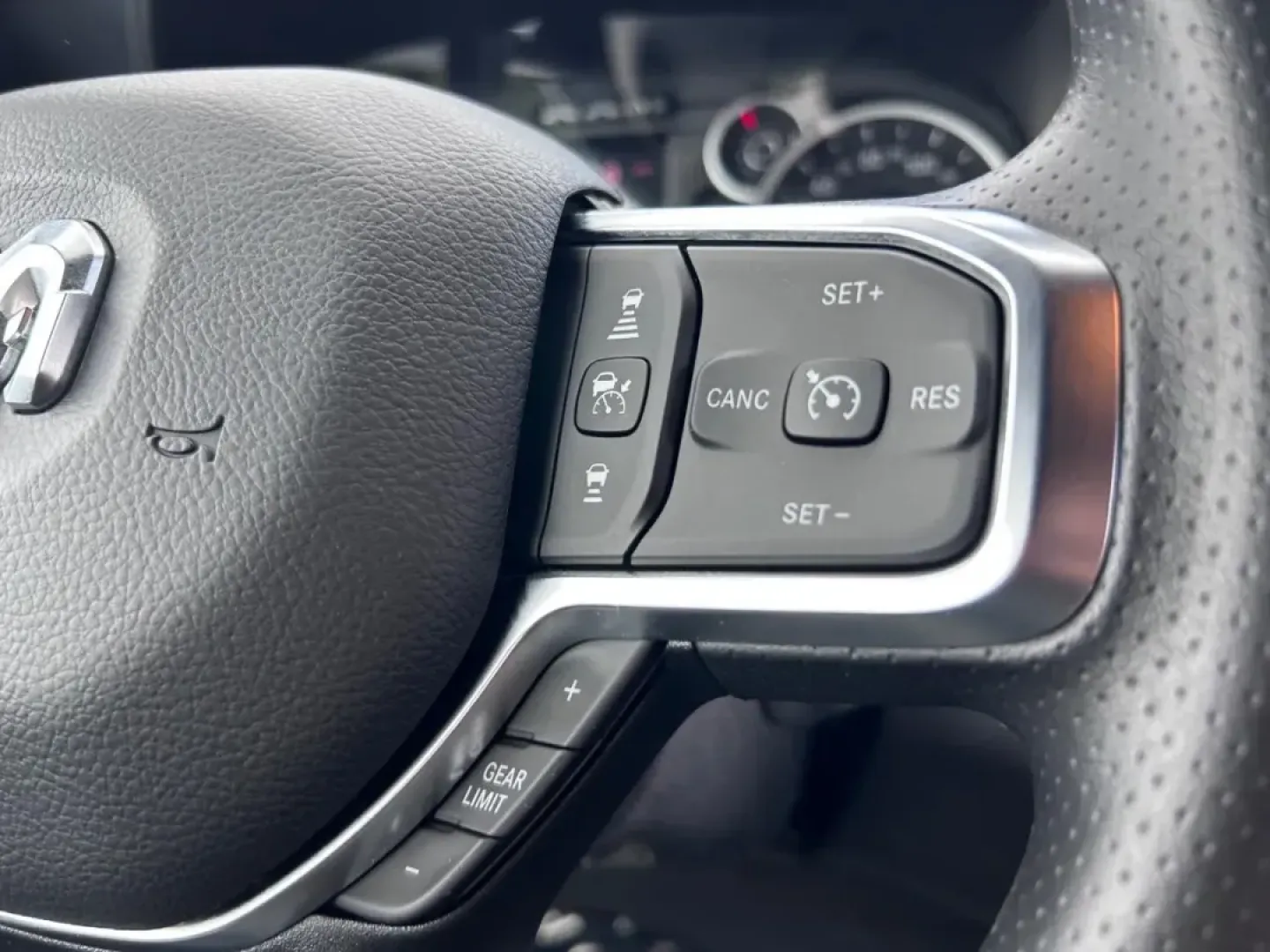 2025 /Diesel Gray/Black Cloth Ram 2500 Tradesman (3C6MR5AJ5SG) with an 6.4L V8 HEMI HD engine, located at 970 Woodlawn Dr., Farmington, MO, 63640, (573) 431-7800, 37.825642, -90.468674 - ### Unleash Adventure with the 2025 Ram 2500 Tradesman!<br /> <br /> Are you ready to elevate your lifestyle with a truck that combines rugged capability with modern convenience? The 2025 Ram 2500 Tradesman is the perfect vehicle for those who crave adventure and need a reliable companion for both w - Photo#11