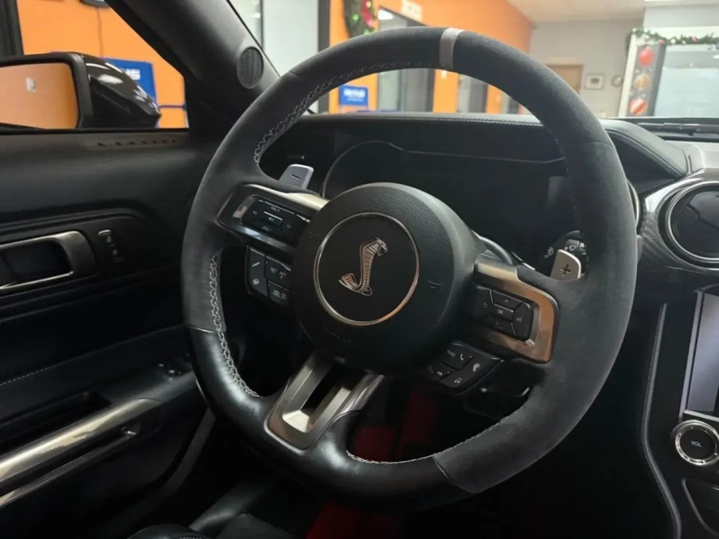 2020 /Ebony w/Smoke Gray Cloth Ford Mustang Shelby GT500 (1FA6P8SJ8L5) with an 5.2L Supercharged V8 engine, located at 970 Woodlawn Dr., Farmington, MO, 63640, (573) 431-7800, 37.825642, -90.468674 - **Unleash Your Inner Speed Demon with the 2020 Ford Mustang Shelby GT500 at Pettus Ford De Soto!**<br /> <br /> Are you ready to elevate your driving experience? Picture yourself behind the wheel of the powerful 2020 Ford Mustang Shelby GT500, the ultimate fusion of performance and style. This two-d - Photo#13