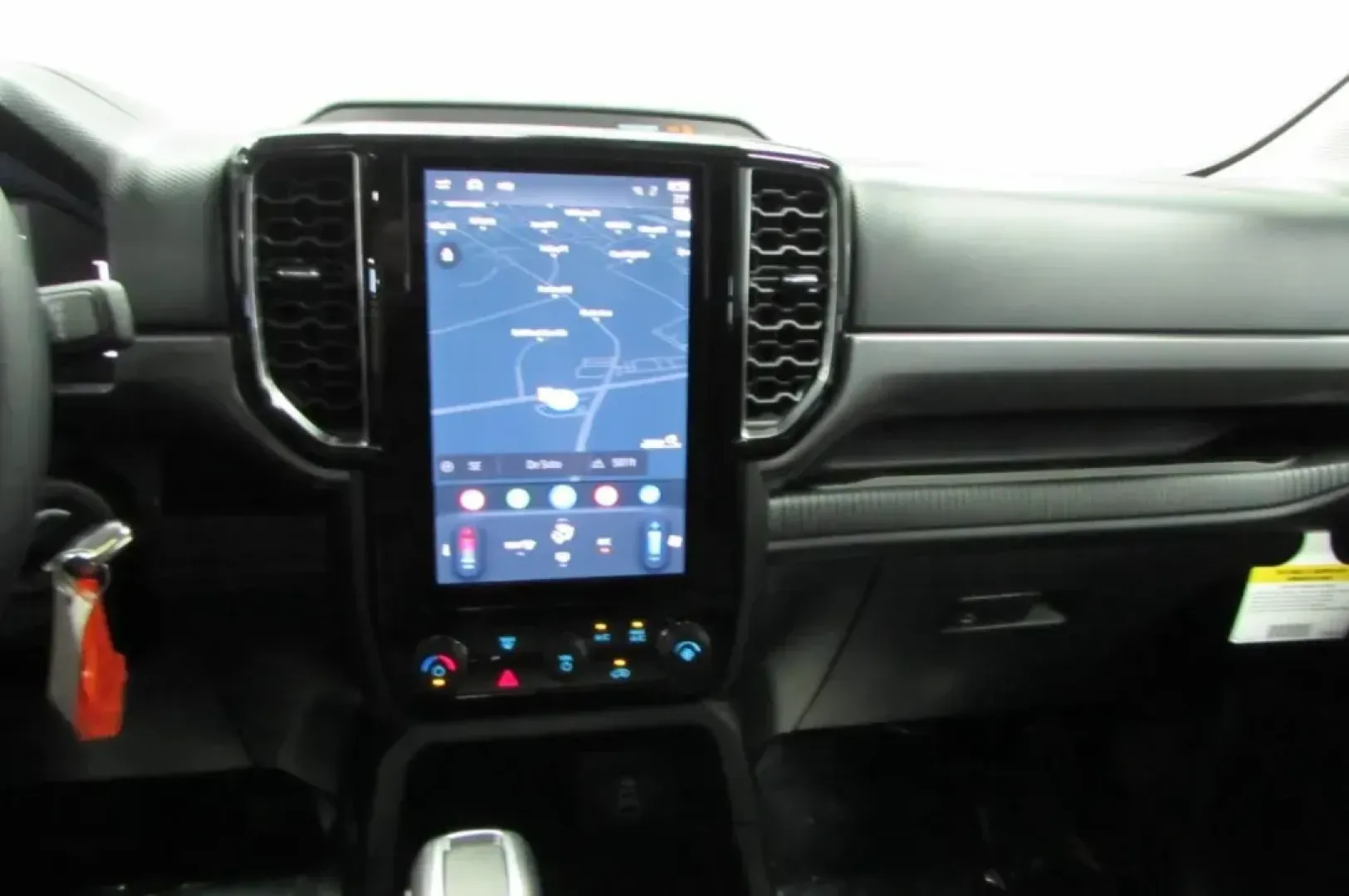2024 Ford Ranger XLT (1FTER4HH0RL) with an 2.3L EcoBoost engine, Automatic transmission, located at 12836 Highway 21, De Soto, MO, 63020, (636) 337-7777, 38.151867, -90.575615 - Are you ready to elevate your adventures and transform your daily commute? The 2024 Ford Ranger XLT is the perfect blend of rugged capability and modern comfort, making it an ideal choice for those who crave both utility and style. Whether you're navigating busy city streets or tackling off-road tra - Photo#18
