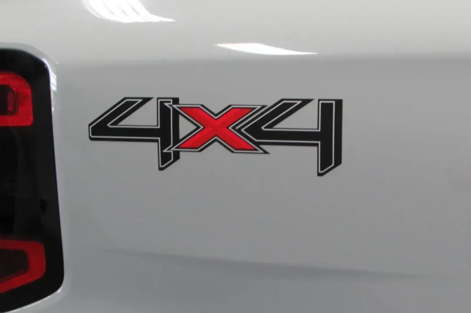 2024 Ford Ranger XLT (1FTER4HH0RL) with an 2.3L EcoBoost engine, Automatic transmission, located at 12836 Highway 21, De Soto, MO, 63020, (636) 337-7777, 38.151867, -90.575615 - Are you ready to elevate your adventures and transform your daily commute? The 2024 Ford Ranger XLT is the perfect blend of rugged capability and modern comfort, making it an ideal choice for those who crave both utility and style. Whether you're navigating busy city streets or tackling off-road tra - Photo#7