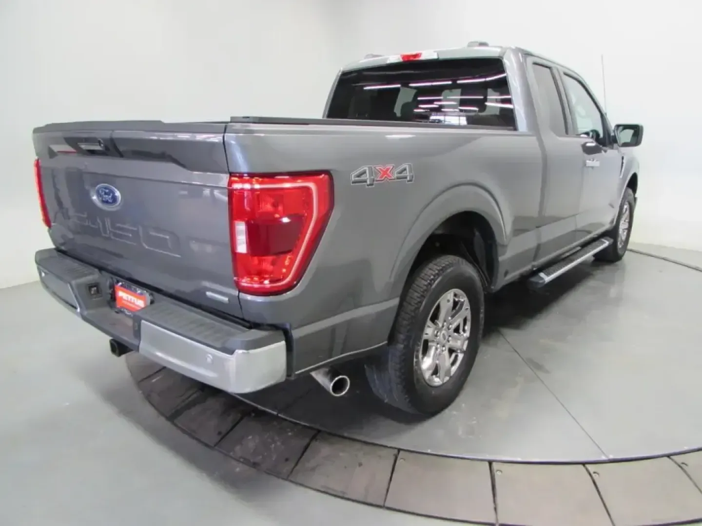 2023 /Medium Dark Slate Ford F-150 XLT (1FTEX1EP3PK) with an 2.7L V6 DOHC 24V engine, Automatic transmission, located at 12836 Highway 21, De Soto, MO, 63020, (636) 337-7777, 38.151867, -90.575615 - Whether your weekends revolve around towing a boat to the lake, hauling supplies for a home project, or packing up the family for a road trip down I55, the 2023 Ford F150 is the kind of truck that fits real Missouri life. This GRAY MET F150 blends everyday comfort with true work-ready capability, ma - Photo#6