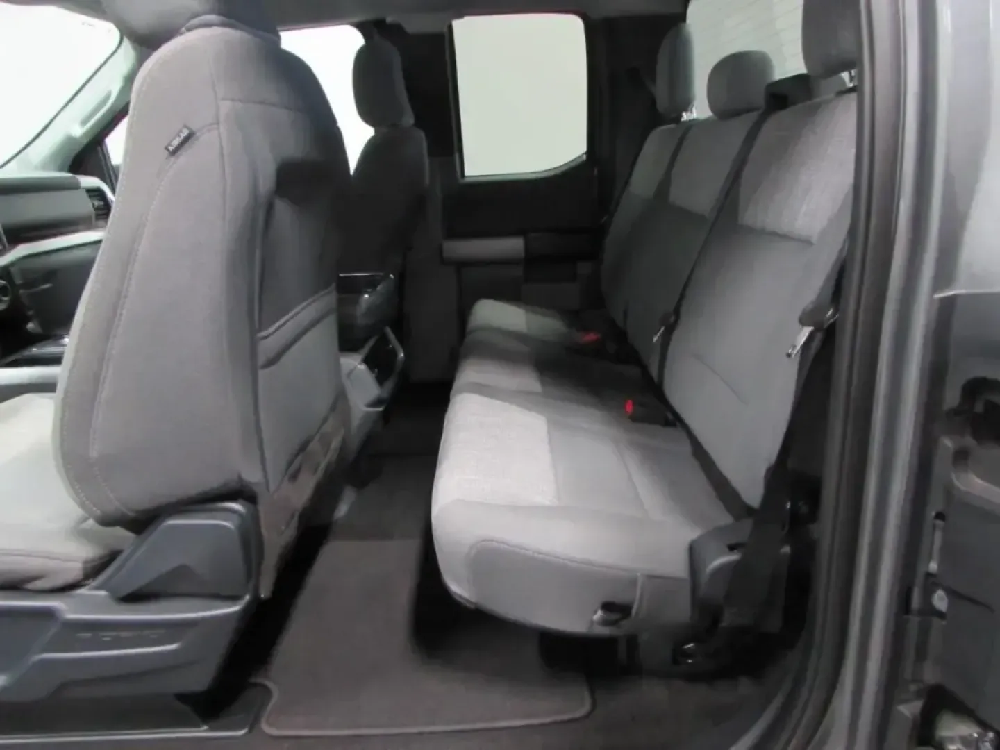 2023 /Medium Dark Slate Ford F-150 XLT (1FTEX1EP3PK) with an 2.7L V6 DOHC 24V engine, Automatic transmission, located at 12836 Highway 21, De Soto, MO, 63020, (636) 337-7777, 38.151867, -90.575615 - Whether your weekends revolve around towing a boat to the lake, hauling supplies for a home project, or packing up the family for a road trip down I55, the 2023 Ford F150 is the kind of truck that fits real Missouri life. This GRAY MET F150 blends everyday comfort with true work-ready capability, ma - Photo#14