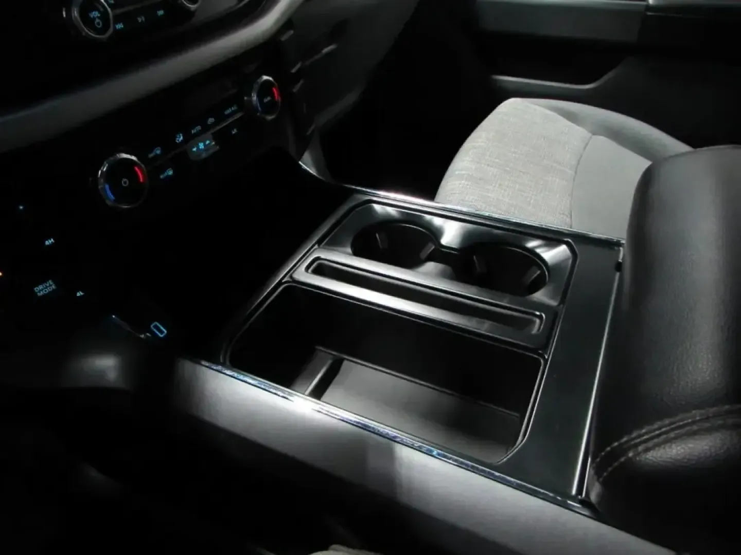 2023 /Medium Dark Slate Ford F-150 XLT (1FTEX1EP3PK) with an 2.7L V6 DOHC 24V engine, Automatic transmission, located at 12836 Highway 21, De Soto, MO, 63020, (636) 337-7777, 38.151867, -90.575615 - Whether your weekends revolve around towing a boat to the lake, hauling supplies for a home project, or packing up the family for a road trip down I55, the 2023 Ford F150 is the kind of truck that fits real Missouri life. This GRAY MET F150 blends everyday comfort with true work-ready capability, ma - Photo#31