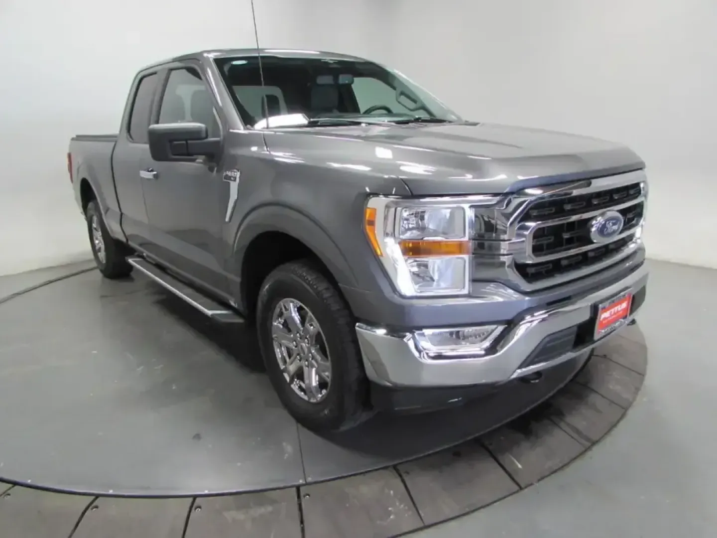 2023 /Medium Dark Slate Ford F-150 XLT (1FTEX1EP3PK) with an 2.7L V6 DOHC 24V engine, Automatic transmission, located at 12836 Highway 21, De Soto, MO, 63020, (636) 337-7777, 38.151867, -90.575615 - Whether your weekends revolve around towing a boat to the lake, hauling supplies for a home project, or packing up the family for a road trip down I55, the 2023 Ford F150 is the kind of truck that fits real Missouri life. This GRAY MET F150 blends everyday comfort with true work-ready capability, ma - Photo#0