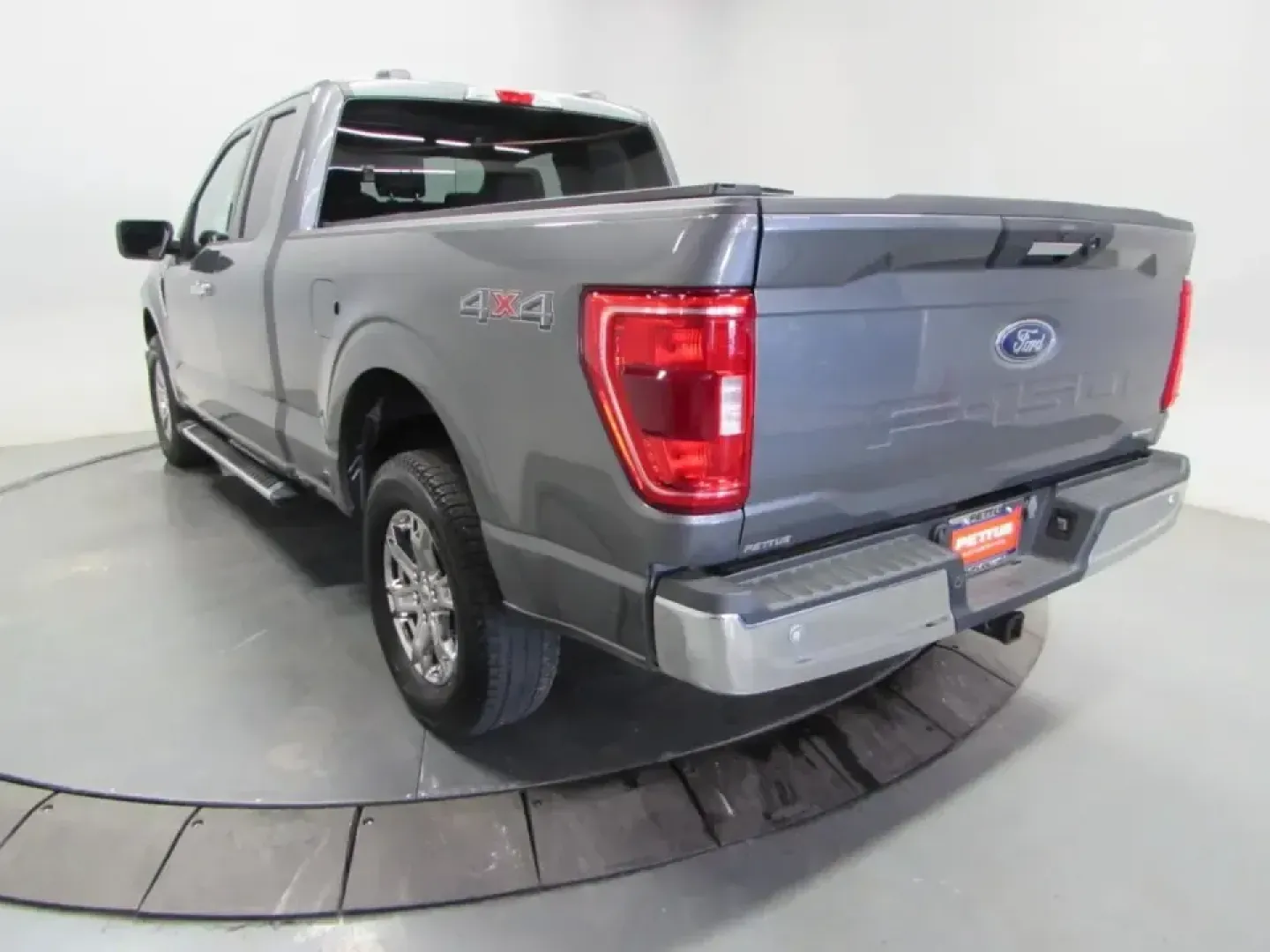 2023 /Black W/Medium Dark Slate Ford F-150 XLT (1FTEX1EP3PK) with an 2.7L V6 DOHC 24V engine, Automatic transmission, located at 12836 Highway 21, De Soto, MO, 63020, (636) 337-7777, 38.151867, -90.575615 - Whether your weekends revolve around towing a boat to the lake, hauling supplies for a home project, or packing up the family for a road trip down I55, the 2023 Ford F150 is the kind of truck that fits real Missouri life. This GRAY MET F150 blends everyday comfort with true work-ready capability, ma - Photo#4