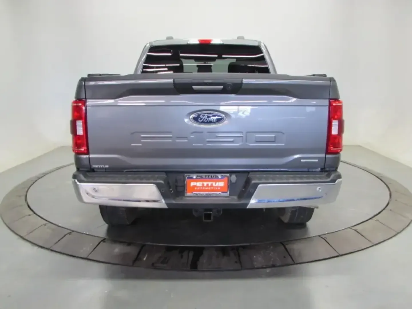 2023 /Black W/Medium Dark Slate Ford F-150 XLT (1FTEX1EP3PK) with an 2.7L V6 DOHC 24V engine, Automatic transmission, located at 12836 Highway 21, De Soto, MO, 63020, (636) 337-7777, 38.151867, -90.575615 - Whether your weekends revolve around towing a boat to the lake, hauling supplies for a home project, or packing up the family for a road trip down I55, the 2023 Ford F150 is the kind of truck that fits real Missouri life. This GRAY MET F150 blends everyday comfort with true work-ready capability, ma - Photo#5