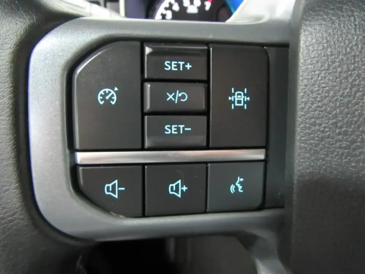 2023 /Black W/Medium Dark Slate Ford F-150 XLT (1FTEX1EP3PK) with an 2.7L V6 DOHC 24V engine, Automatic transmission, located at 12836 Highway 21, De Soto, MO, 63020, (636) 337-7777, 38.151867, -90.575615 - Whether your weekends revolve around towing a boat to the lake, hauling supplies for a home project, or packing up the family for a road trip down I55, the 2023 Ford F150 is the kind of truck that fits real Missouri life. This GRAY MET F150 blends everyday comfort with true work-ready capability, ma - Photo#21