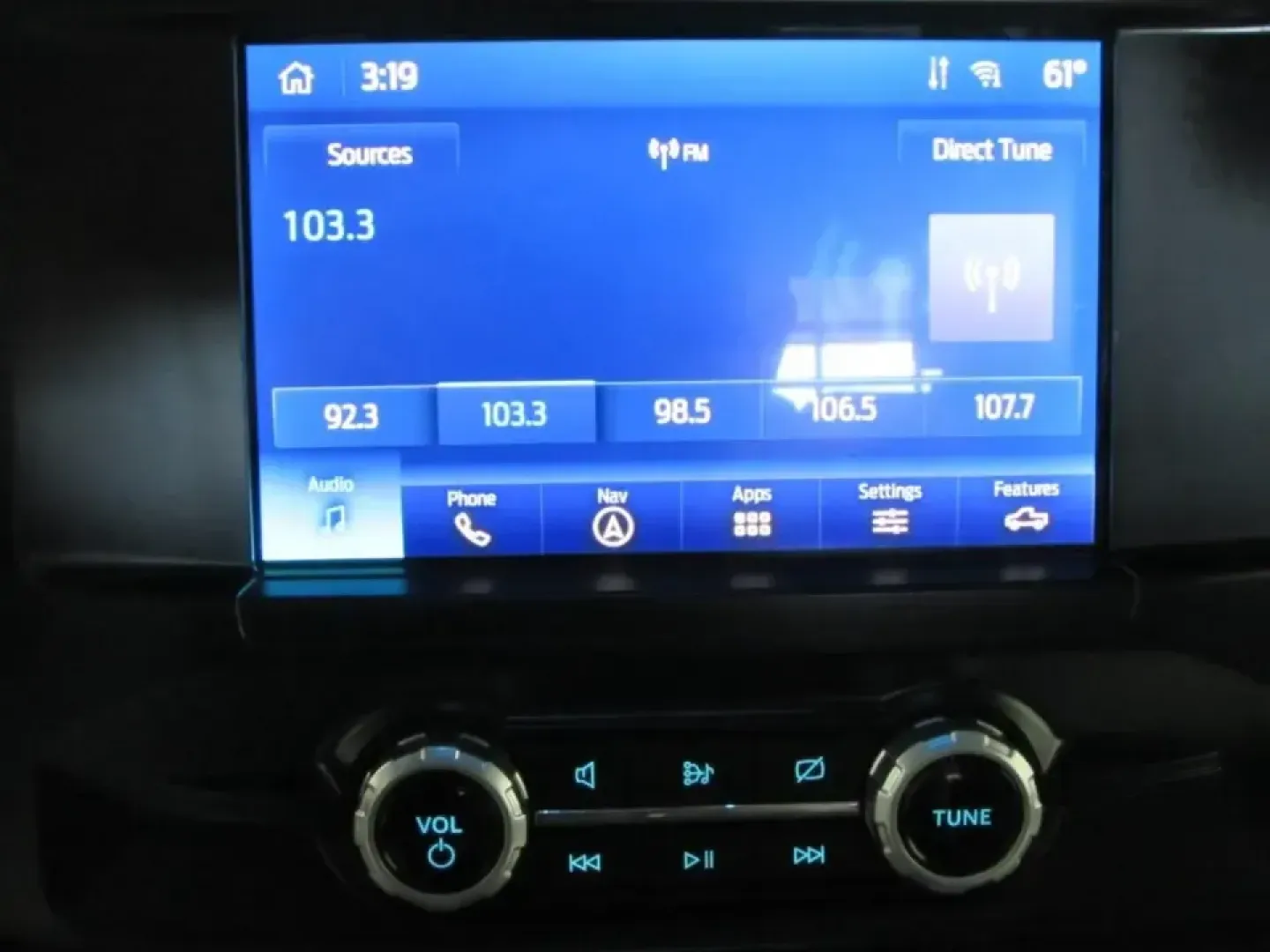 2023 /Black W/Medium Dark Slate Ford F-150 XLT (1FTEX1EP3PK) with an 2.7L V6 DOHC 24V engine, Automatic transmission, located at 12836 Highway 21, De Soto, MO, 63020, (636) 337-7777, 38.151867, -90.575615 - Whether your weekends revolve around towing a boat to the lake, hauling supplies for a home project, or packing up the family for a road trip down I55, the 2023 Ford F150 is the kind of truck that fits real Missouri life. This GRAY MET F150 blends everyday comfort with true work-ready capability, ma - Photo#25