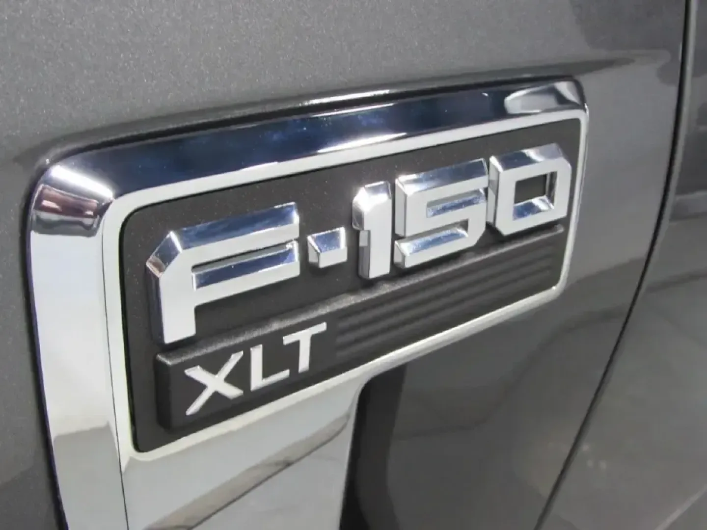 2023 /Black W/Medium Dark Slate Ford F-150 XLT (1FTEX1EP3PK) with an 2.7L V6 DOHC 24V engine, Automatic transmission, located at 12836 Highway 21, De Soto, MO, 63020, (636) 337-7777, 38.151867, -90.575615 - Whether your weekends revolve around towing a boat to the lake, hauling supplies for a home project, or packing up the family for a road trip down I55, the 2023 Ford F150 is the kind of truck that fits real Missouri life. This GRAY MET F150 blends everyday comfort with true work-ready capability, ma - Photo#32